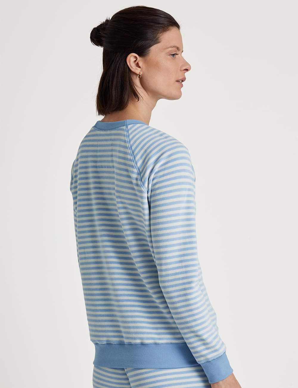 calida-favourites-lounge-velours-pullover-endless-sky-48-50 image 3
