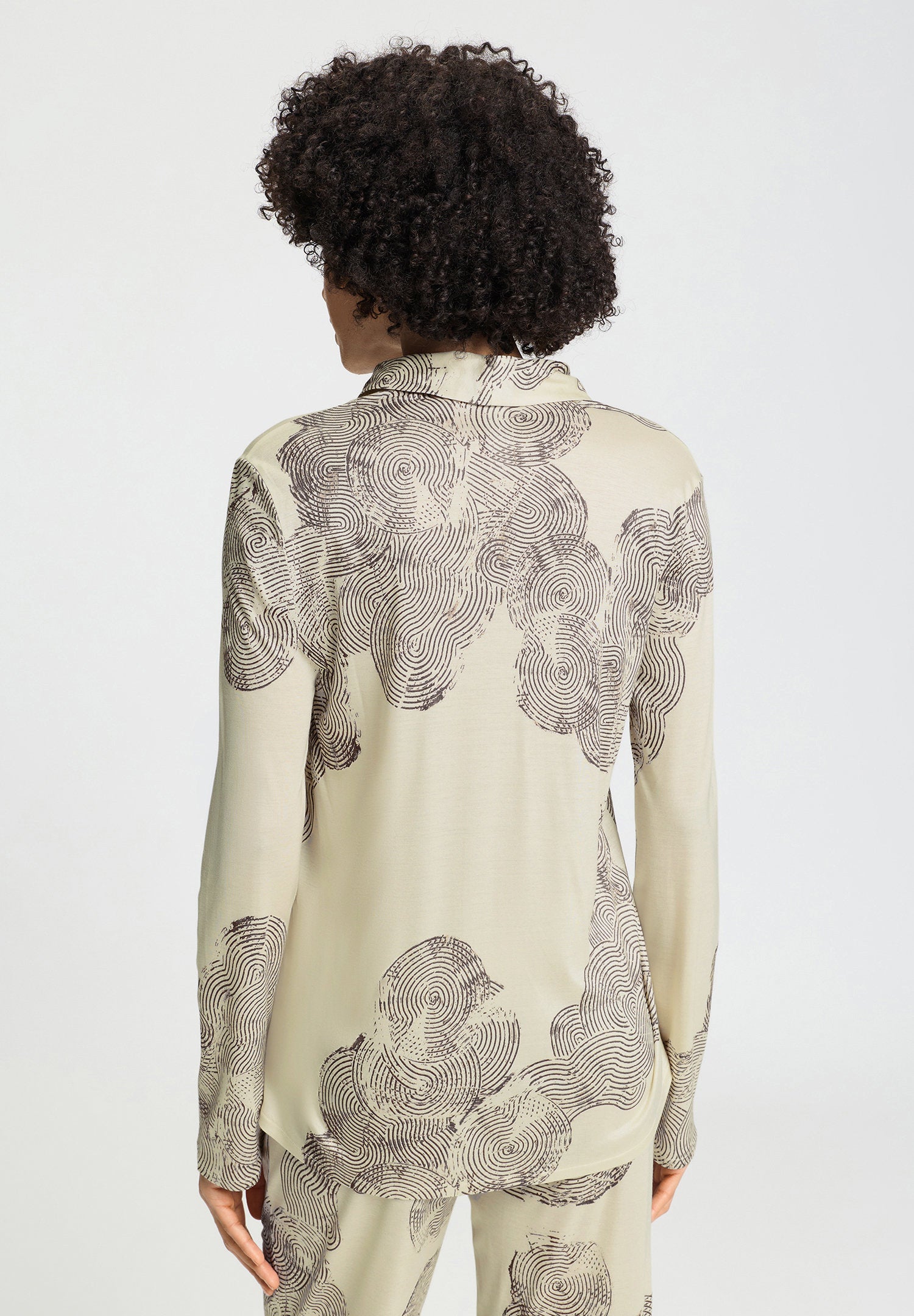 hanro-natural-living-tania-langarmshirt-serene-systems-modal-m image 5