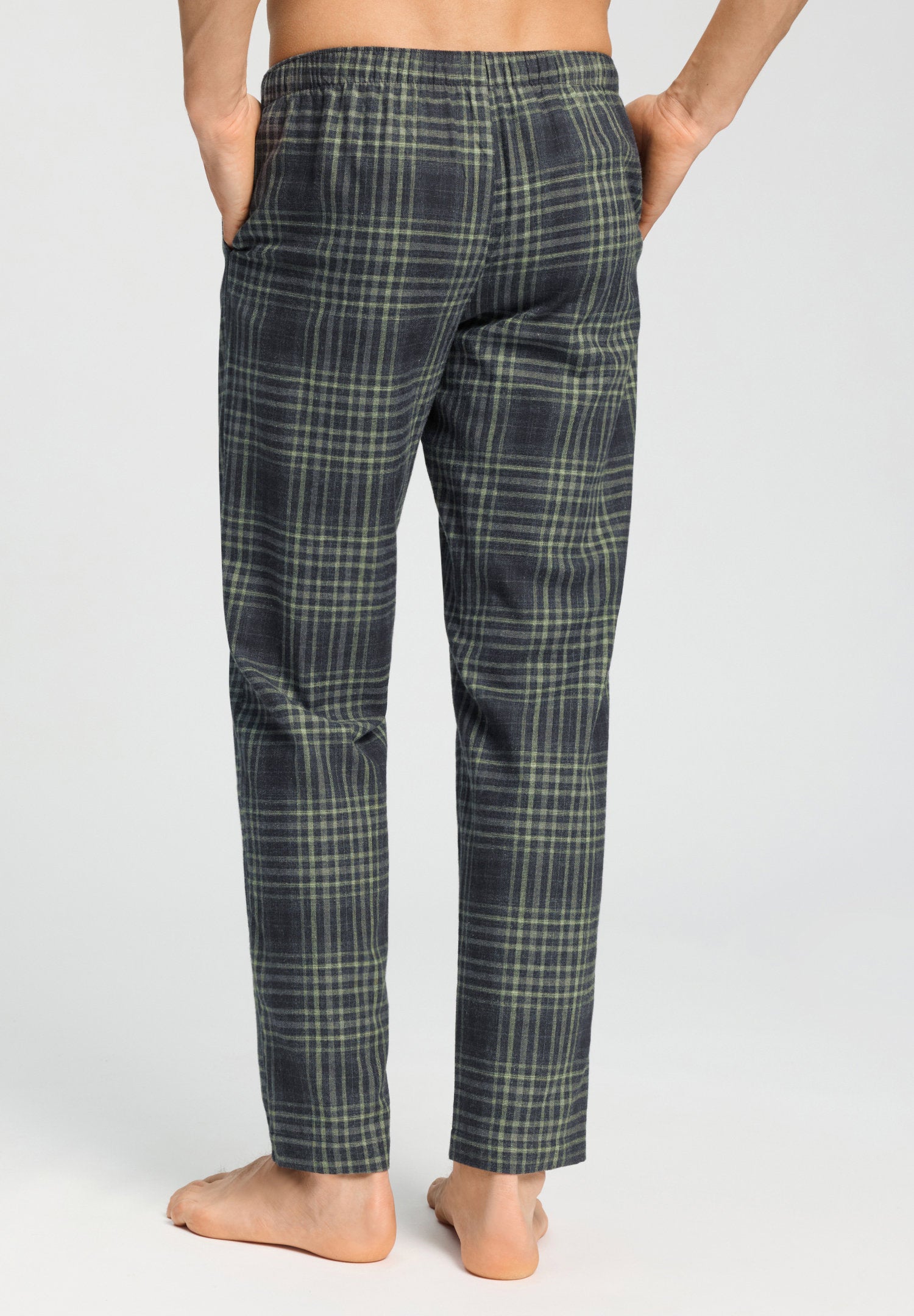 hanro-cozy-comfort-pyjamahose-lang-willow-squares-flanell image 5