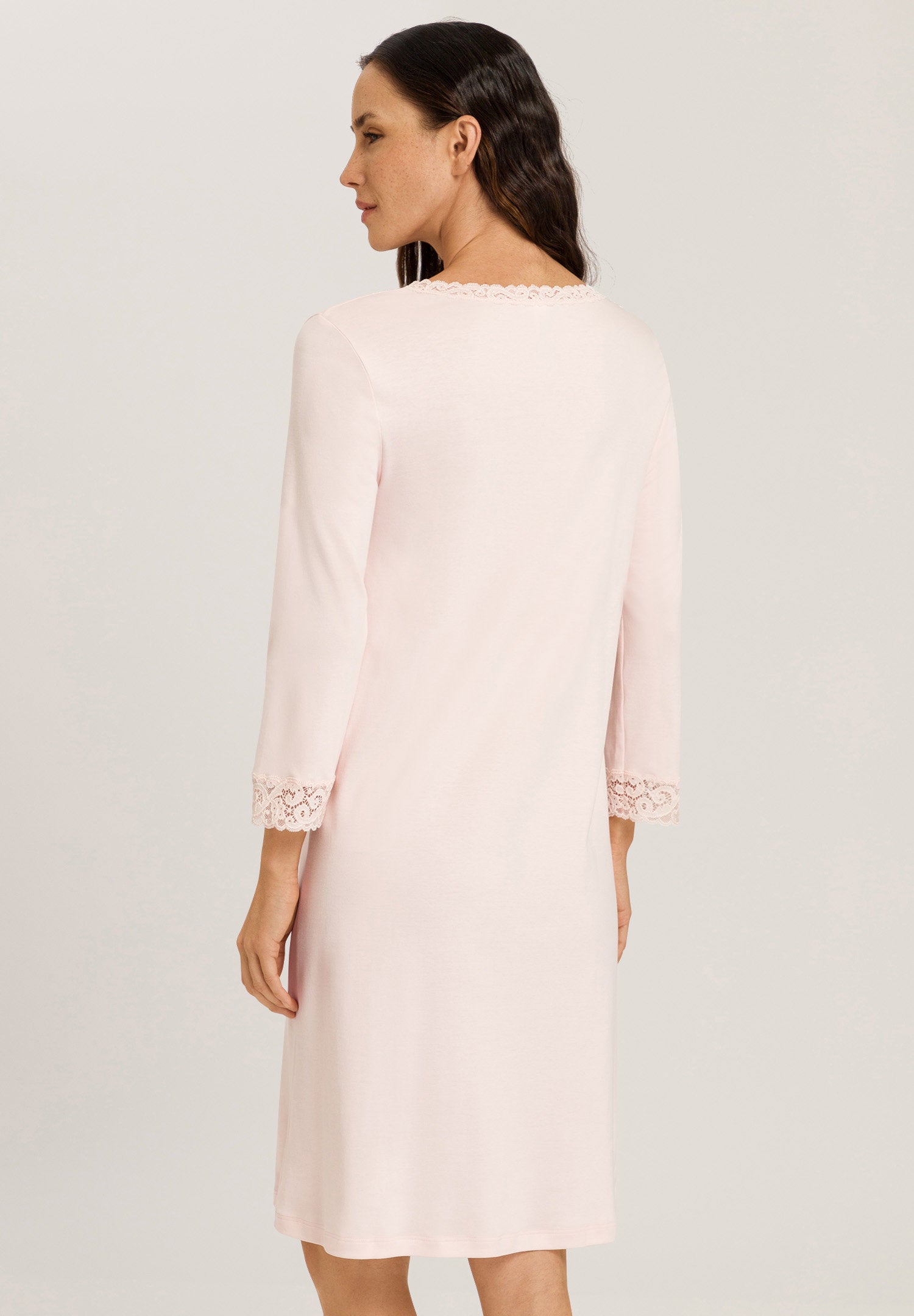 hanro-moments-nachthemd-3-4-arm-100cm-crystal-pink image 4