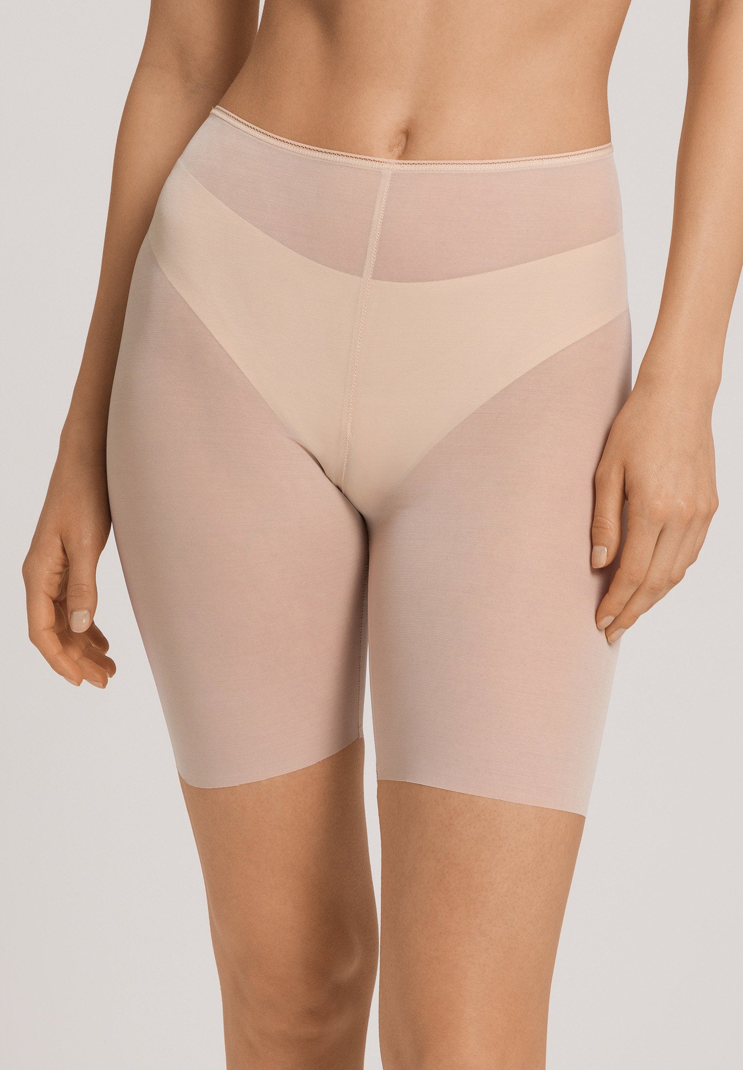 hanro-smooth-illusion-short-pants-beige-t-ll-radler image 2