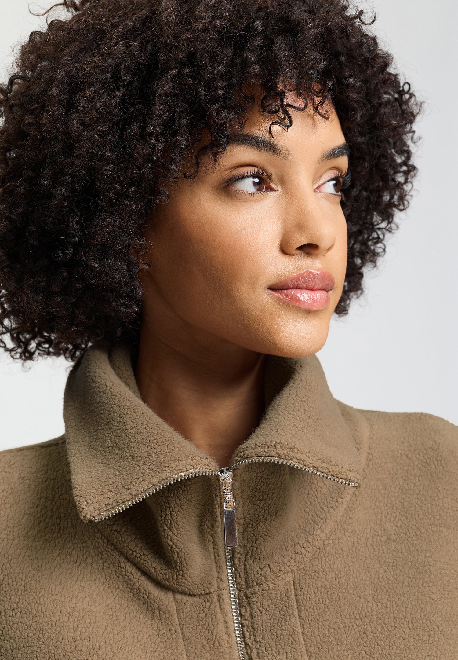 hanro-easy-wear-weste-damen-suede-camel-teddyfleece image 6