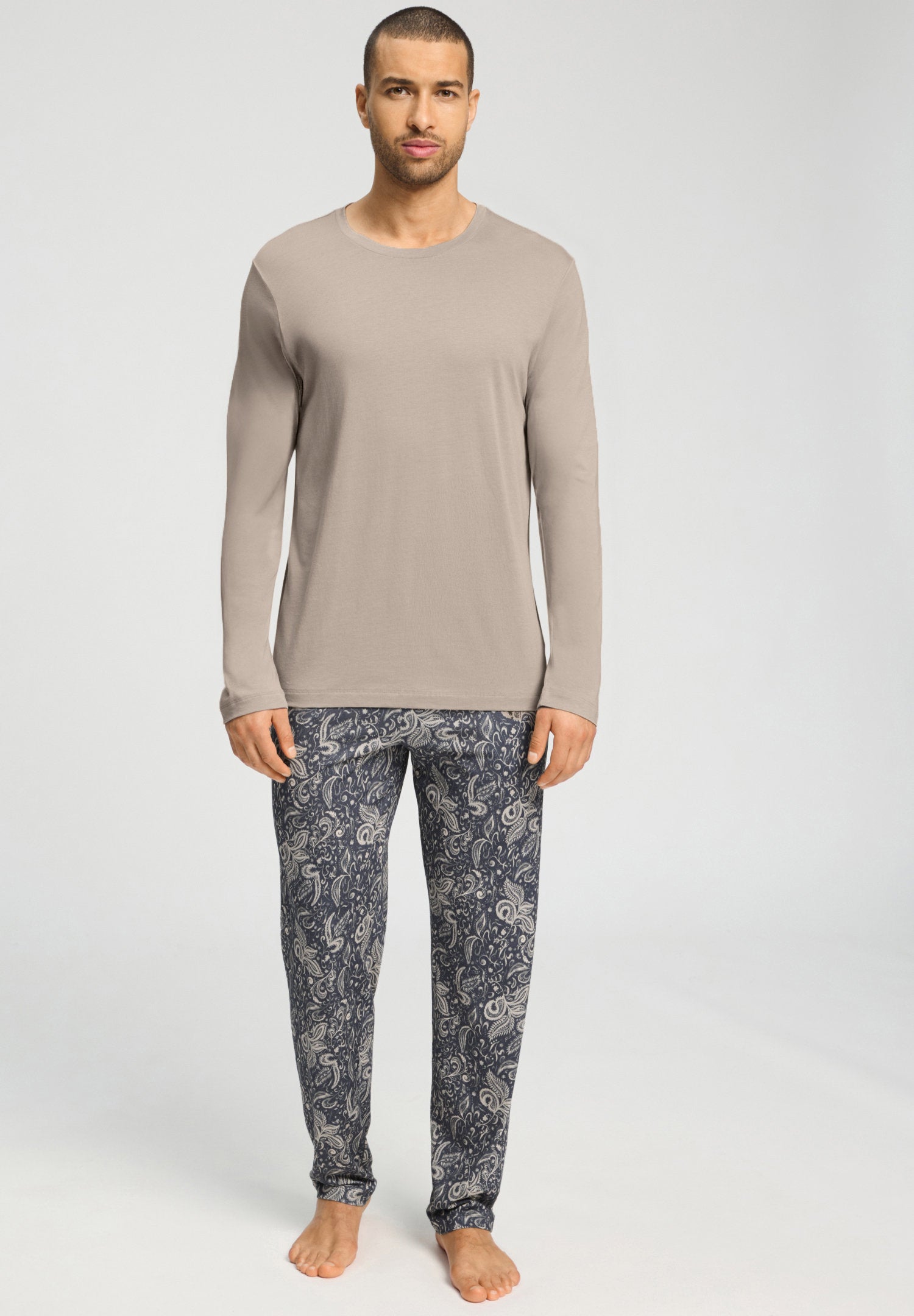 hanro-night-and-day-pyjama-langarm-midnight-dream-modal image 2