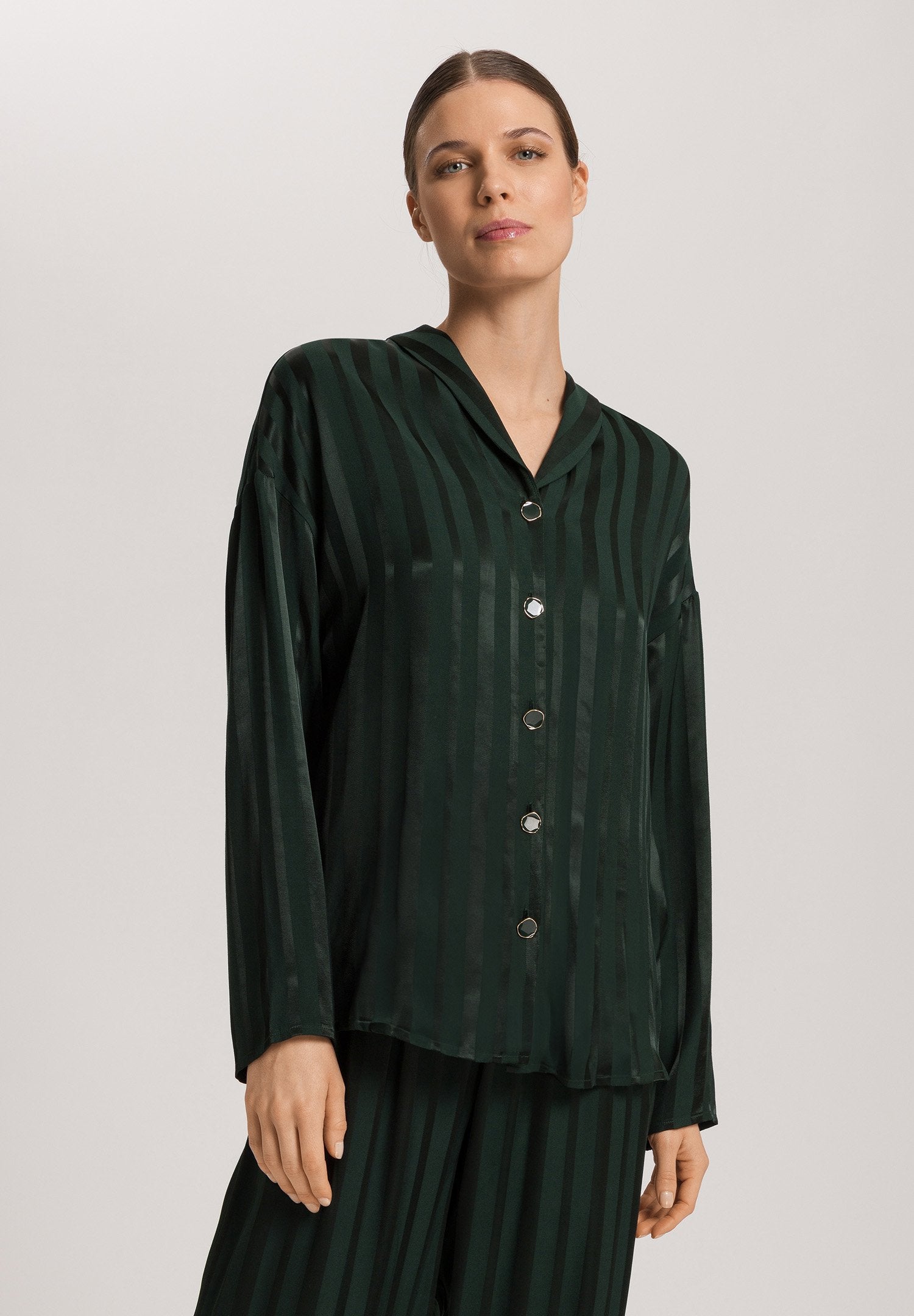 hanro-indra-langarm-shirt-dark-malachite-jacquard image 2