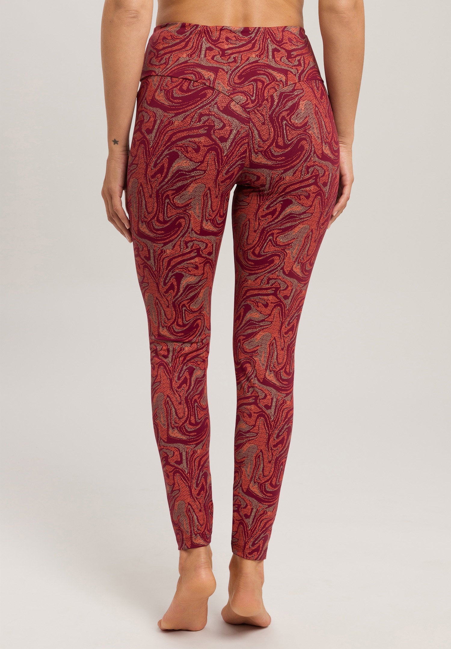hanro-balance-leggings-072555-graphic-marble-damen image 4