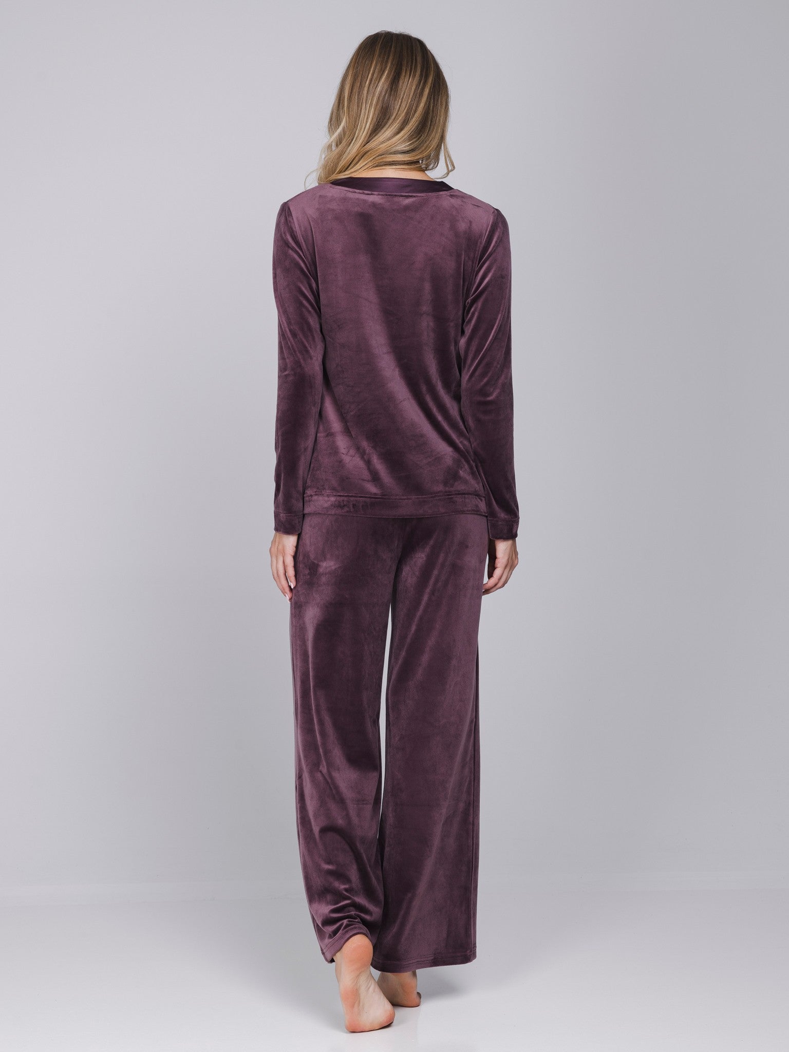 pastunette-premium-lunar-lines-pyjama-lila-velours-langarm image 4