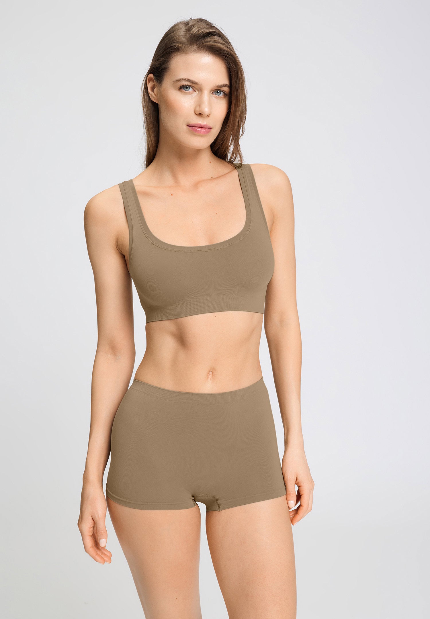 hanro-touch-feeling-crop-top-bustier-suede-camel-microfaser image 2