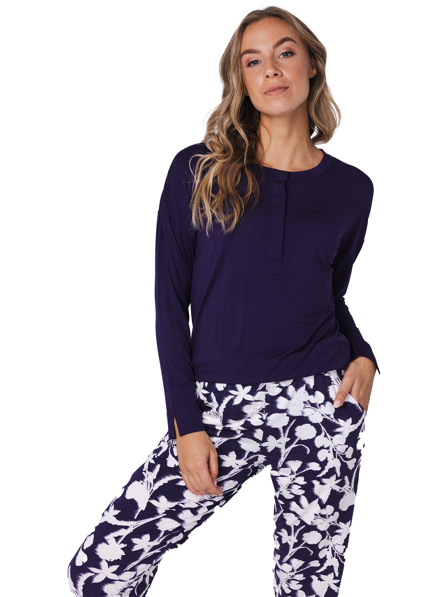 pastunette-premium-dark-orchid-pyjama-lila-ecovero-langarm image 5