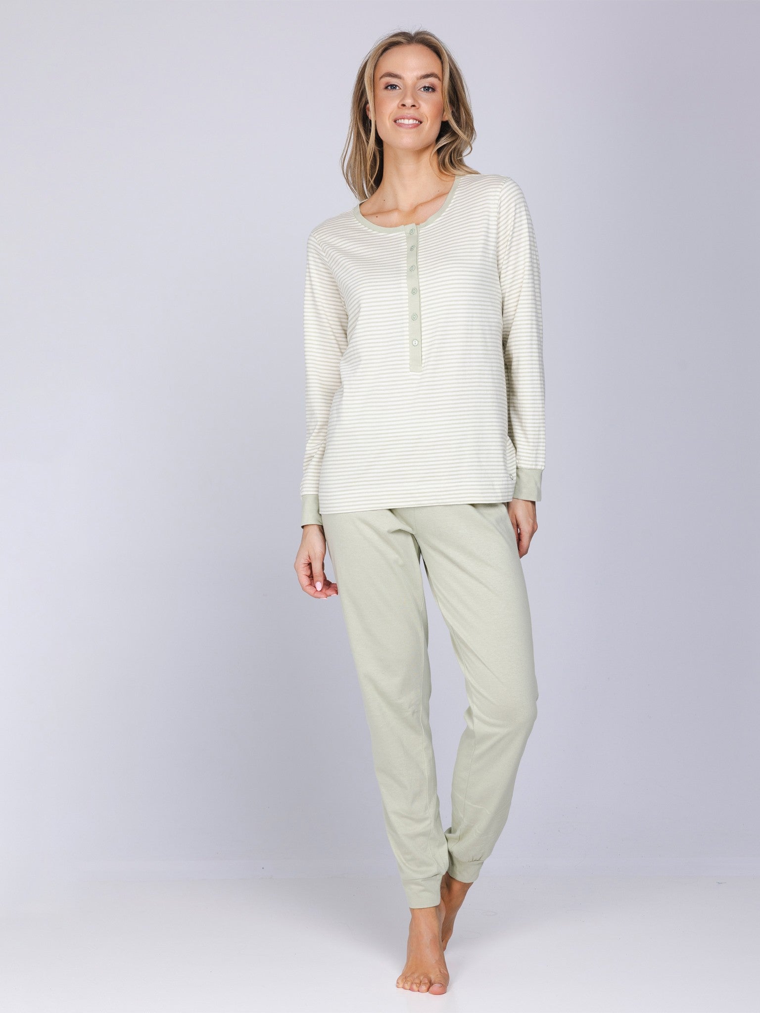 pastunette-sage-serenity-pyjama-gr-n-gestreift-bio-baumwolle image 3