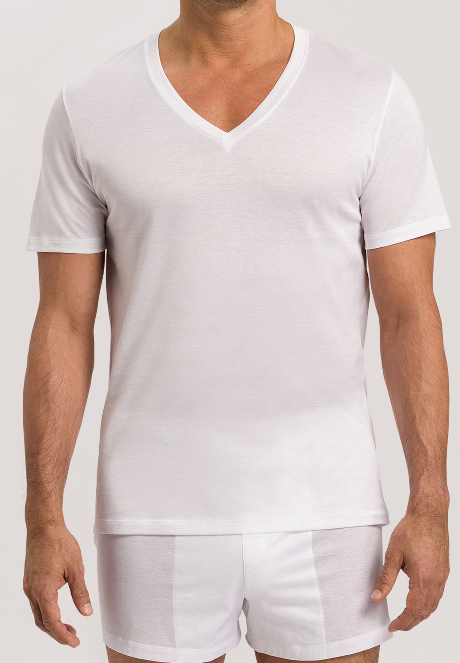 hanro-cotton-sporty-t-shirt-073510-wei-v-ausschnitt image 2