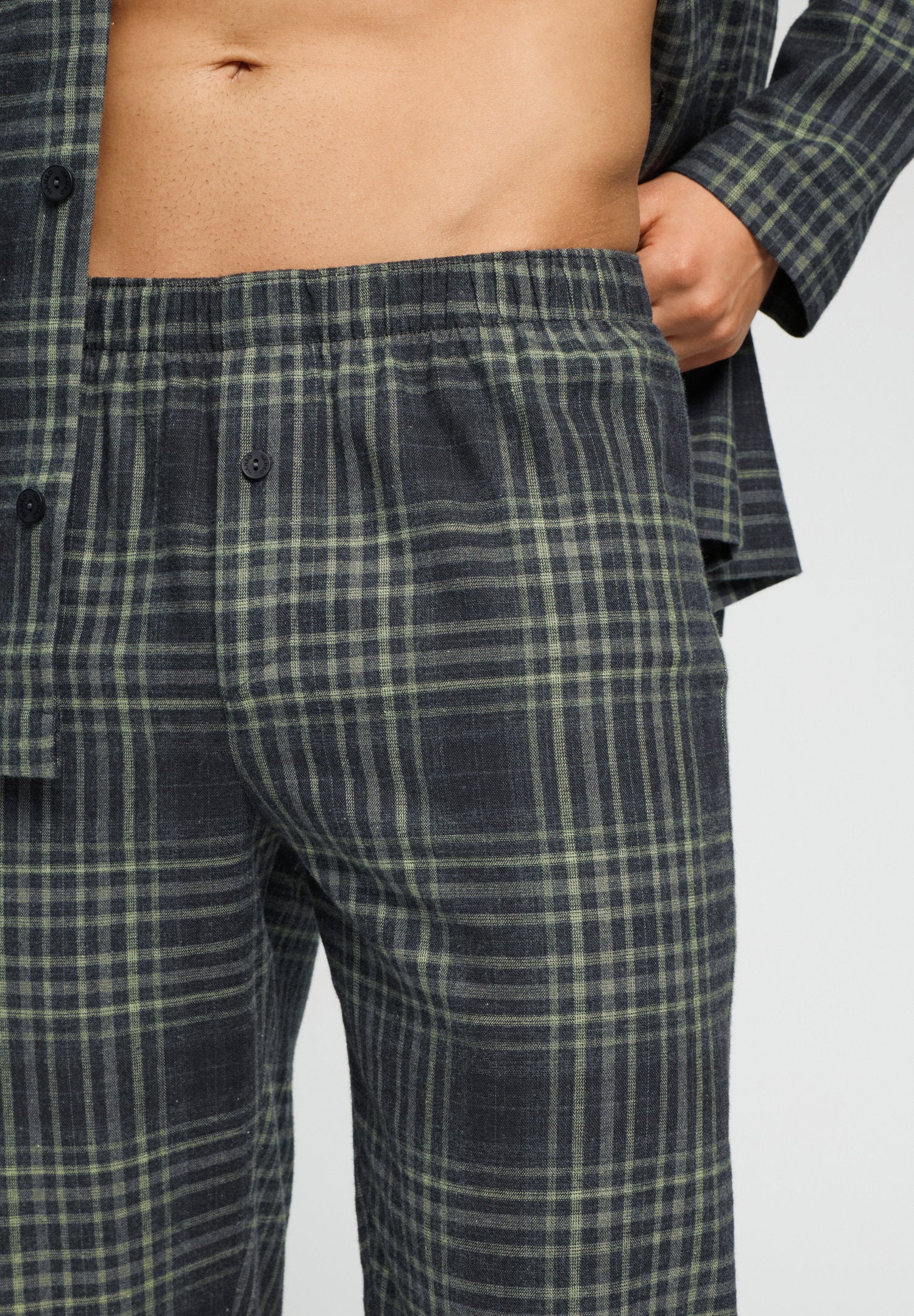 hanro-cozy-comfort-l-slv-pyjama-willow-squares-baumwoll-flanell image 5