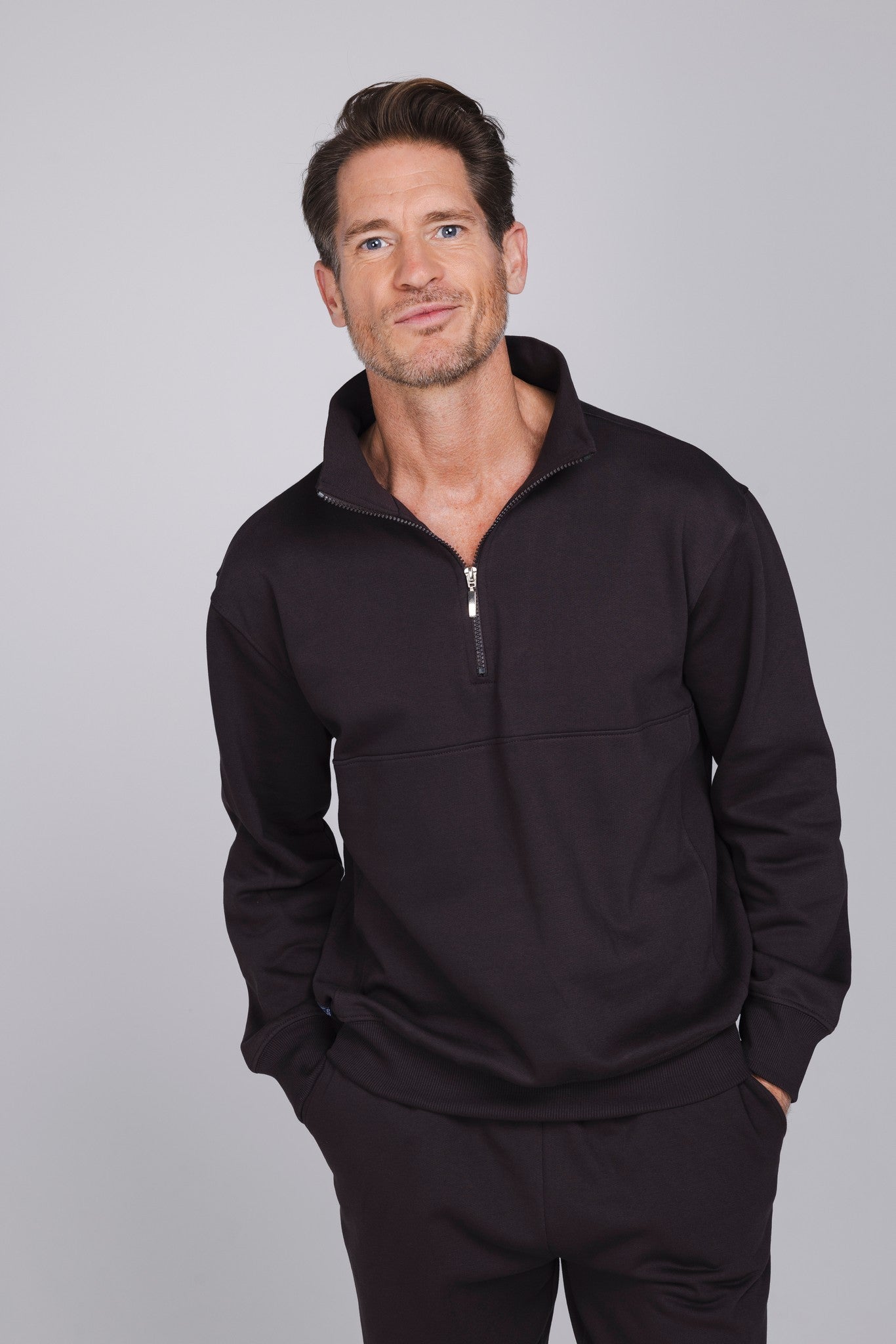 pastunette-urban-essence-hausanzug-herren-braun-french-terry image 1