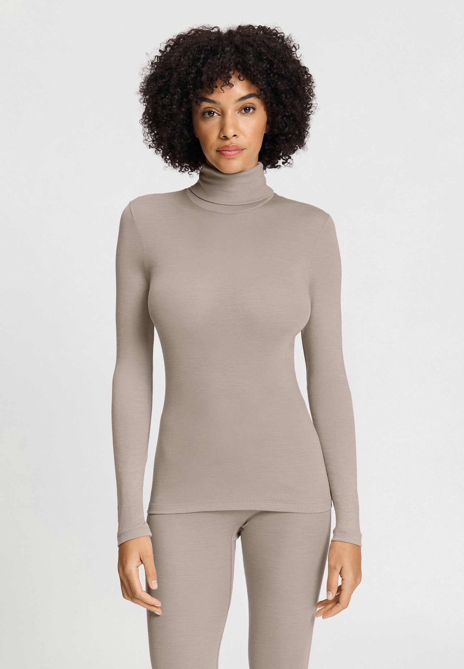 hanro-woolen-silk-rollkragenshirt-rose-grau-wolle-seide image 2