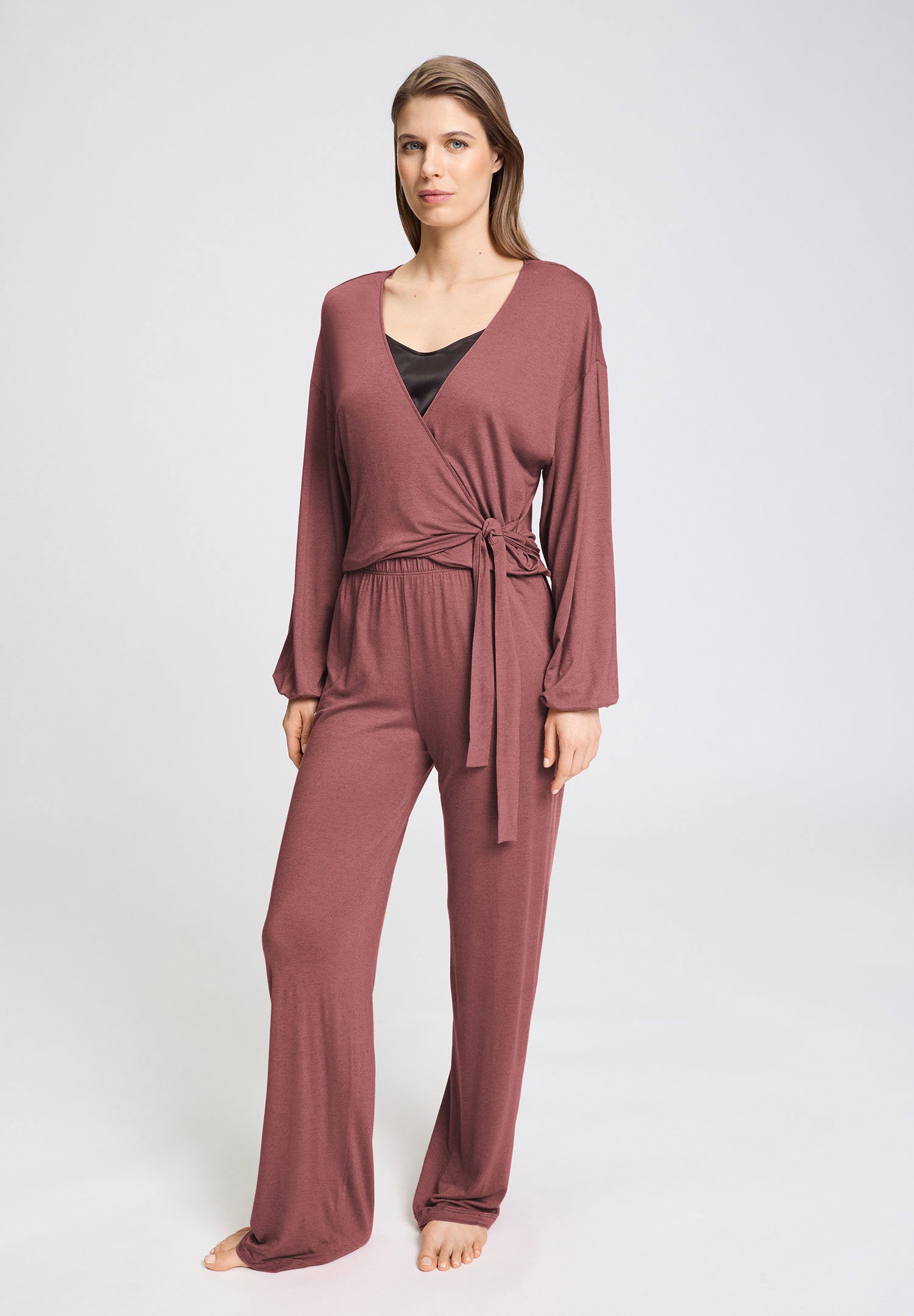 hanro-natural-wear-wickelshirt-langarm-apple-butter image 5