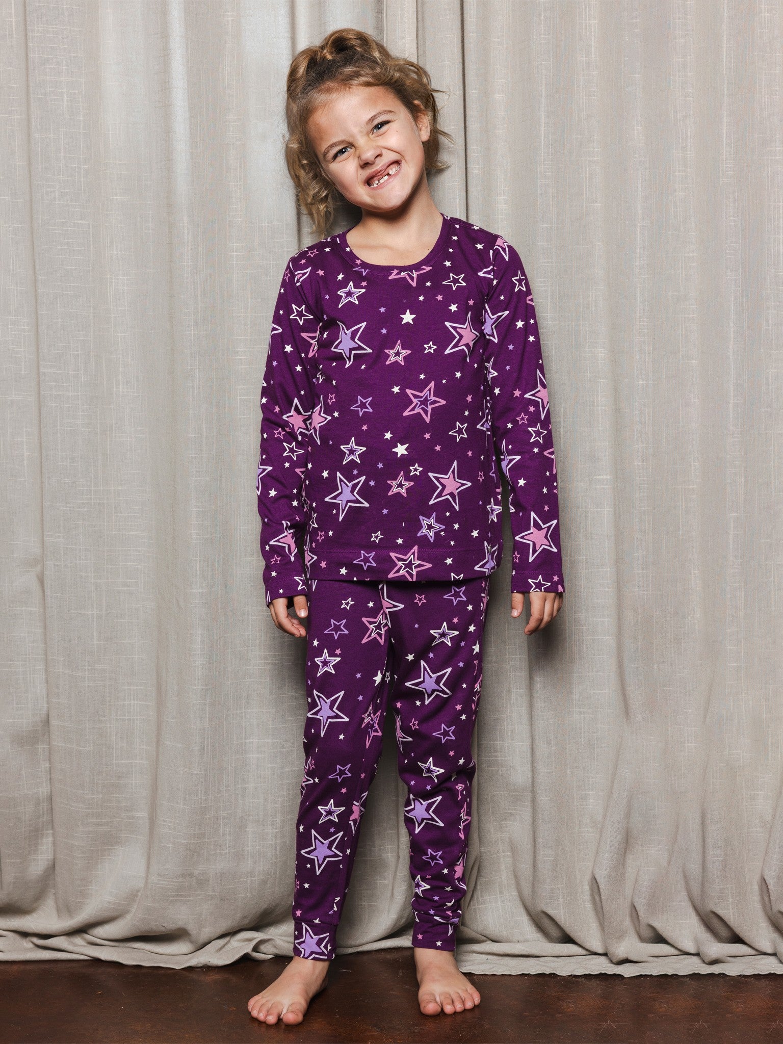myrebelle-starlight-magic-kinderpyjama-lila-sterne image 1