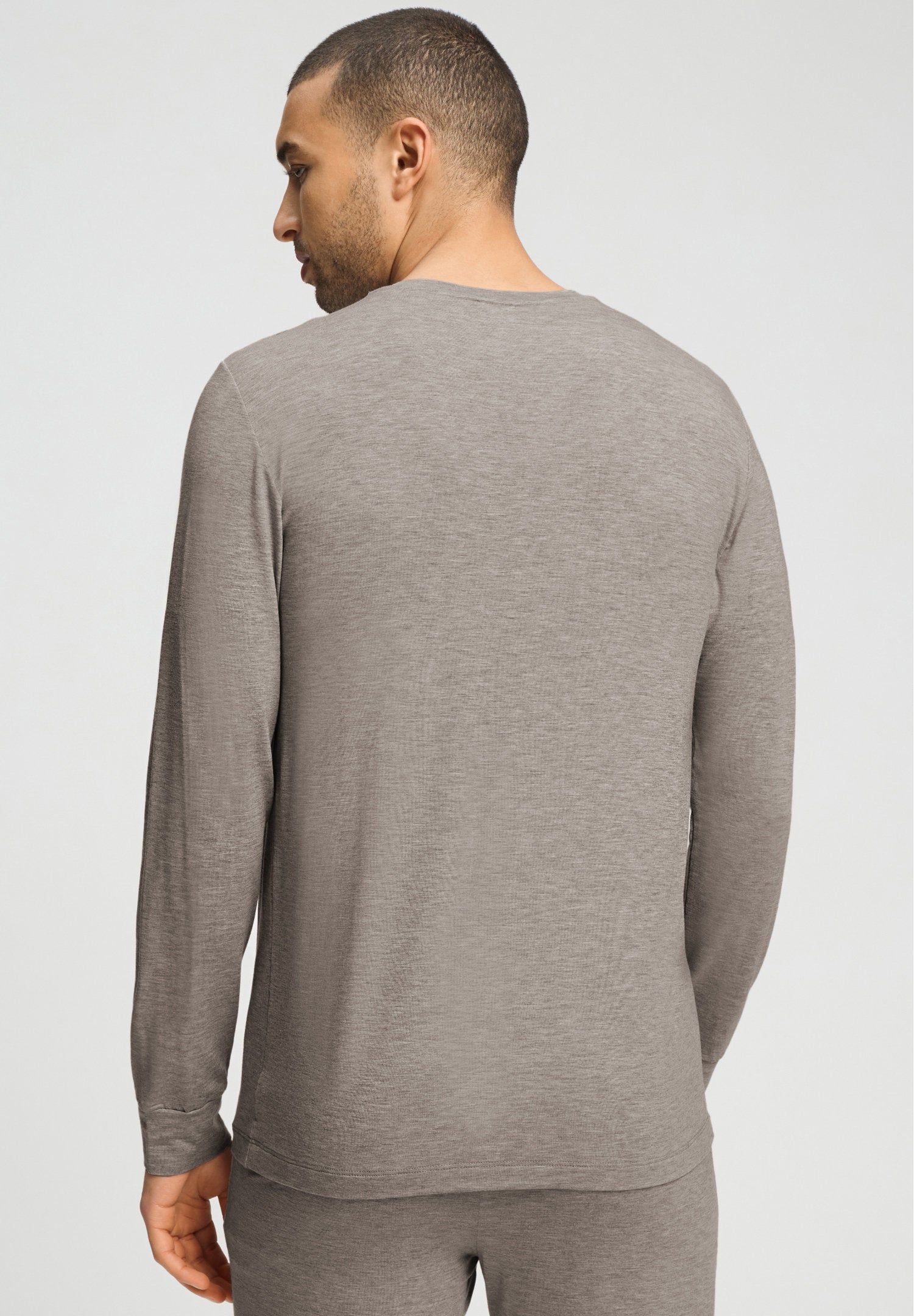 hanro-winter-casuals-langarmshirt-toffee-melange-wolle image 4