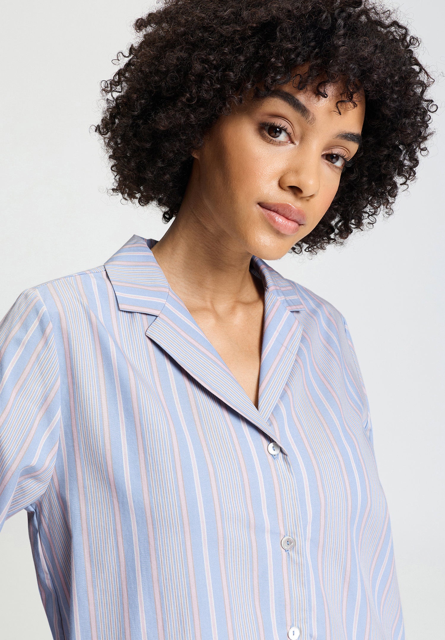 hanro-sleep-lounge-bigshirt-damen-lilian-stripes image 7