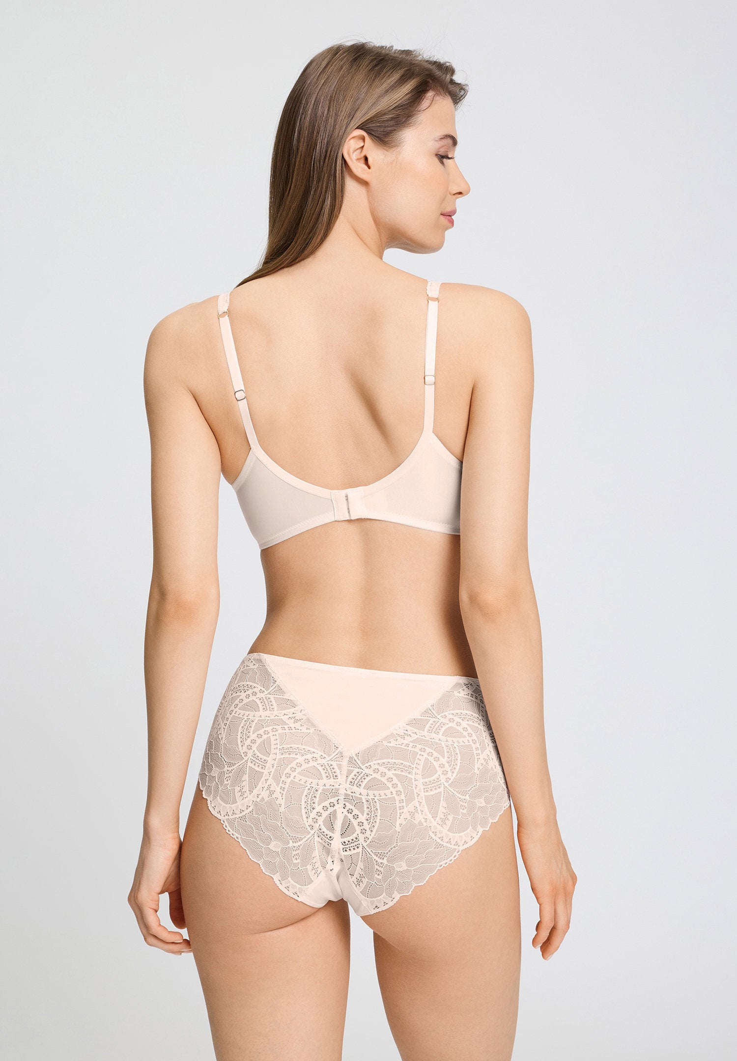 hanro-azelia-soft-bh-creamy-glass-spitze-b-gellos-gepolstert image 4