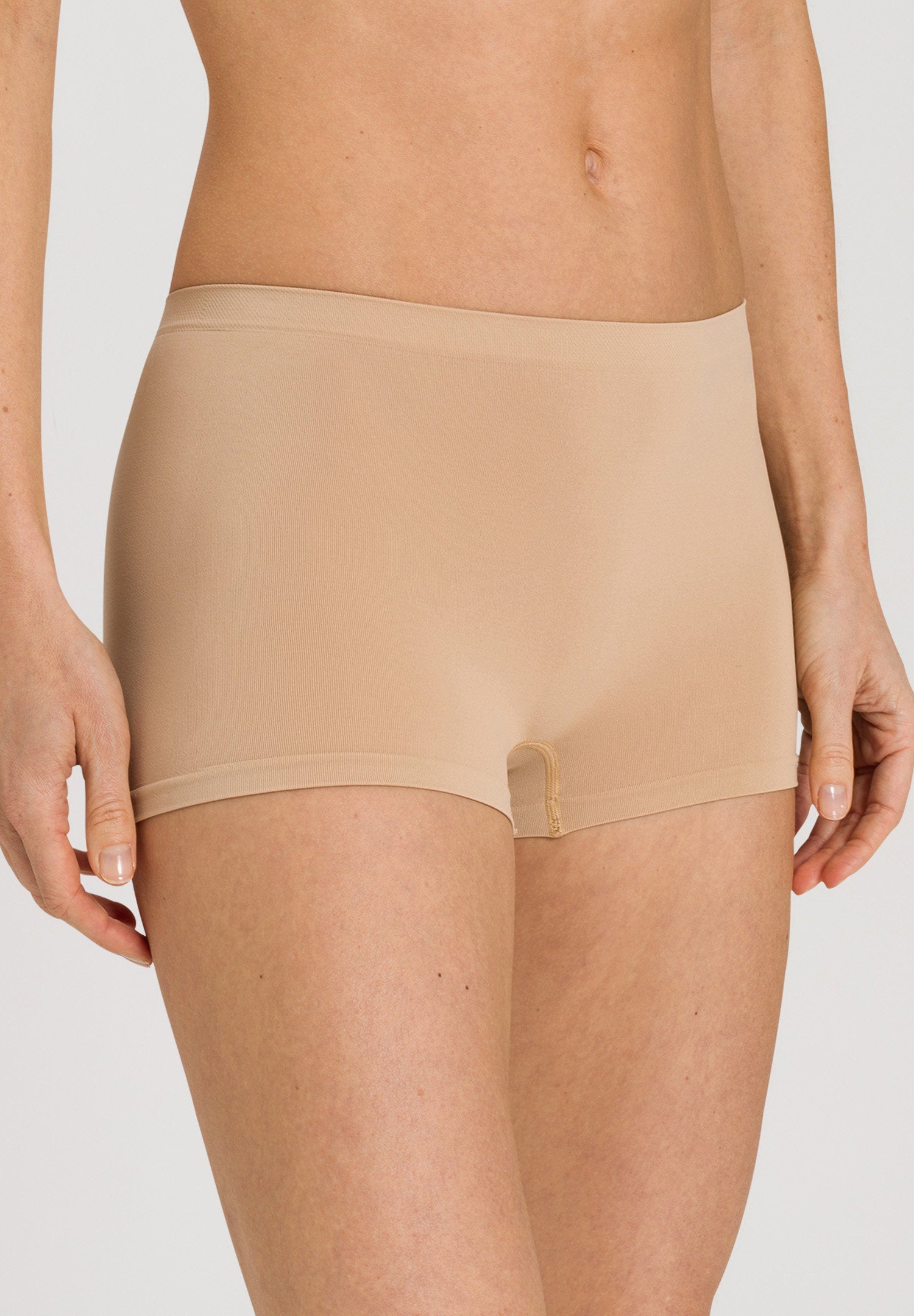 hanro-touch-feeling-panty-beige-microfaser-boyleg image 2