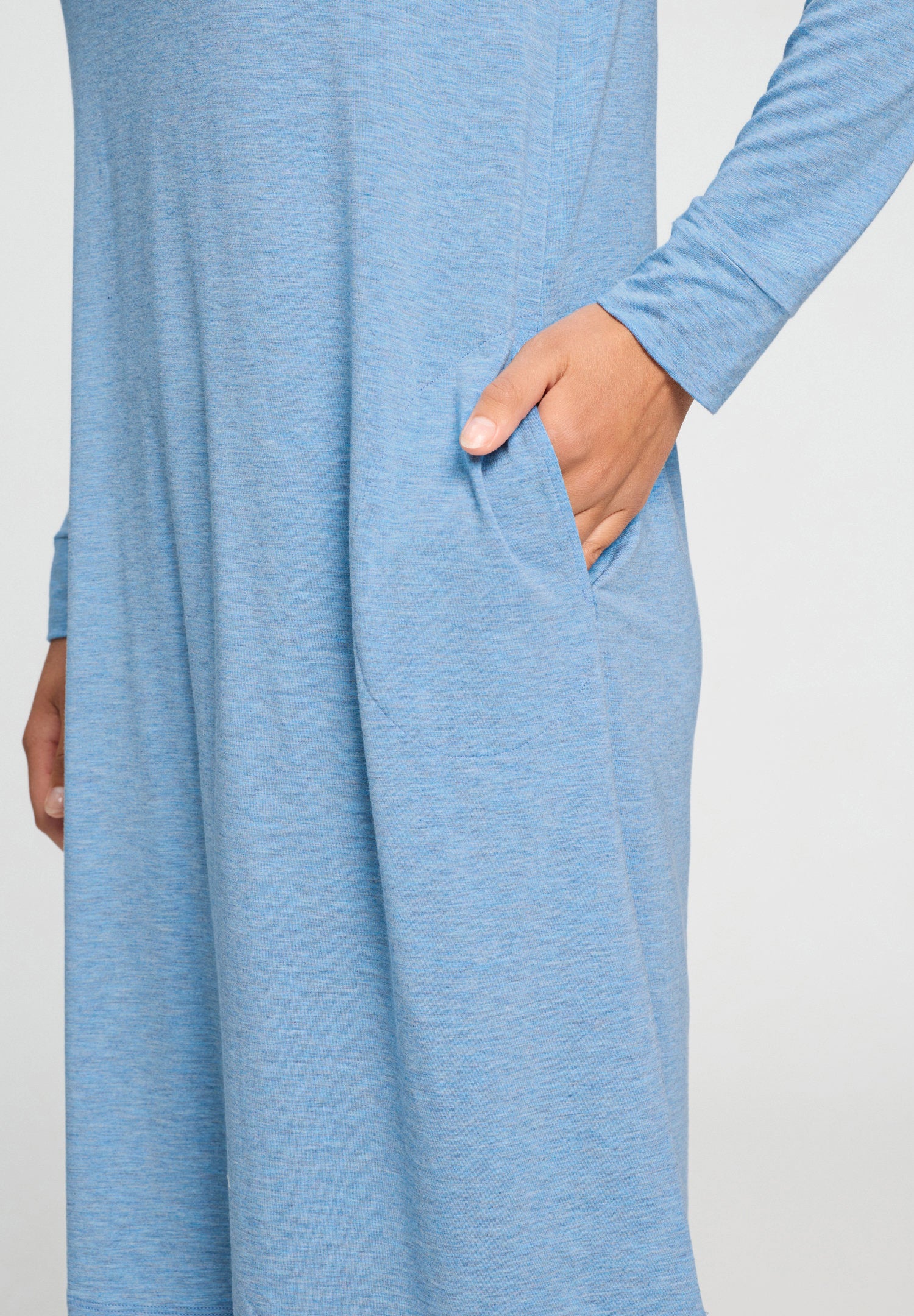 hanro-natural-elegance-nachthemd-langarm-bluebird-melange-100cm image 8