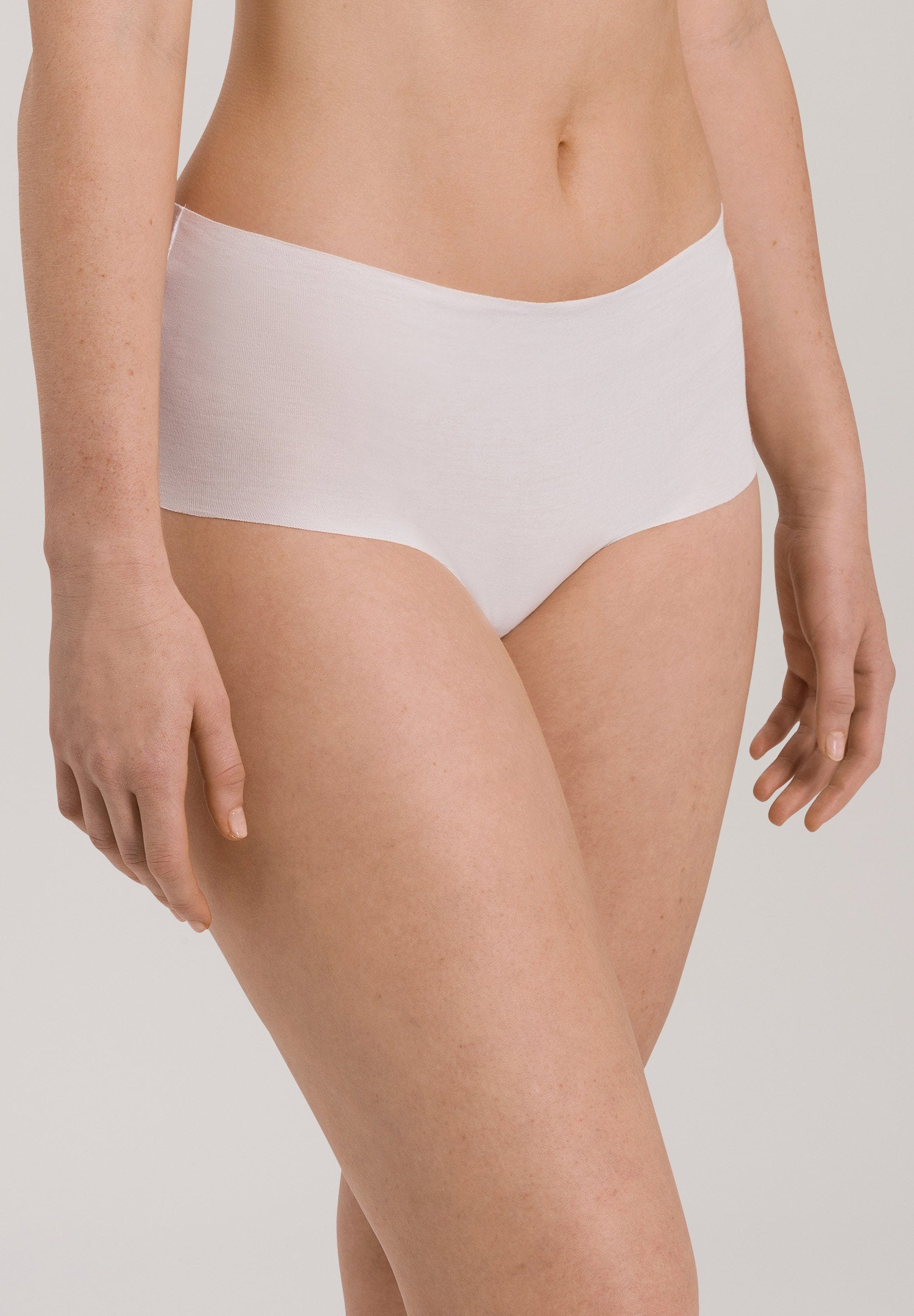 hanro-invisible-cotton-maxislip-wei-nahtlos image 2