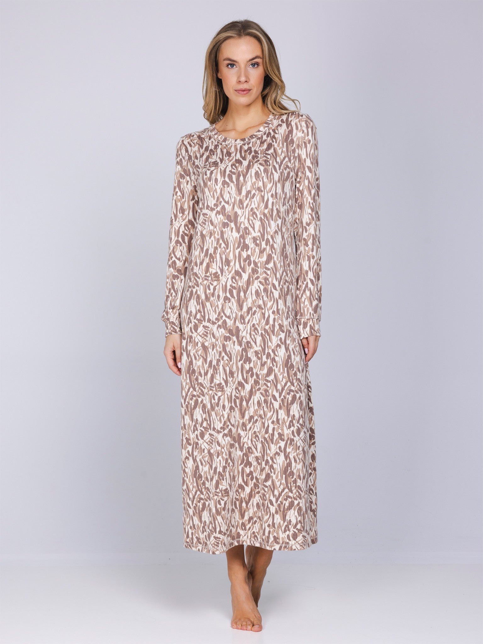 pastunette-mirage-nachthemd-beige-tierprint-langarm image 3