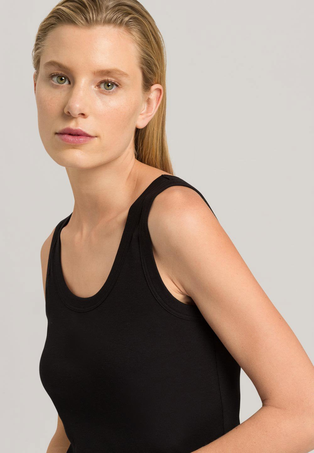 hanro-sleep-lounge-tank-top-ripp-schwarz-baumwolle image 6
