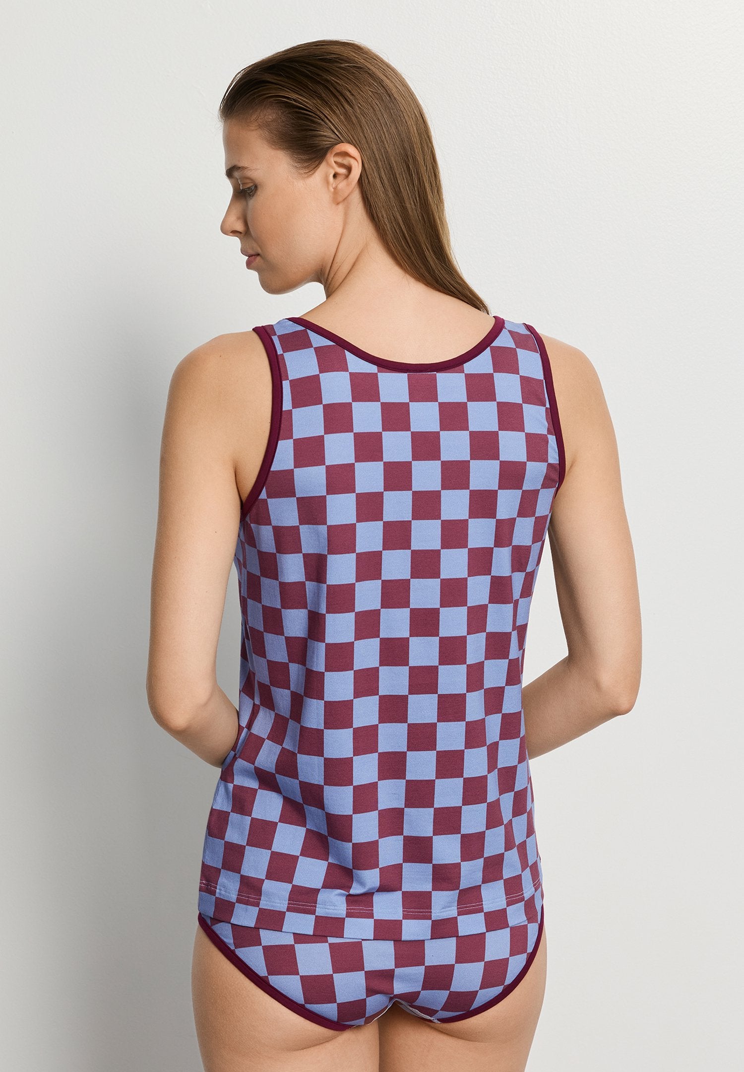 hanro-arthur-arbesser-076342-tank-top-chess-print-baumwolle image 8