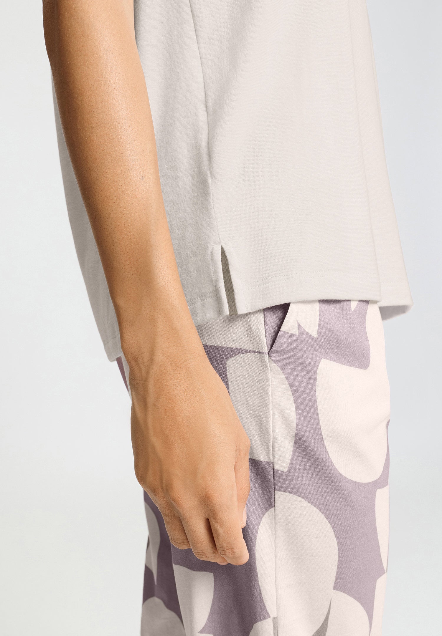 hanro-sleep-lounge-shirt-074842-moonlight-kurzarm-damen-modal image 7