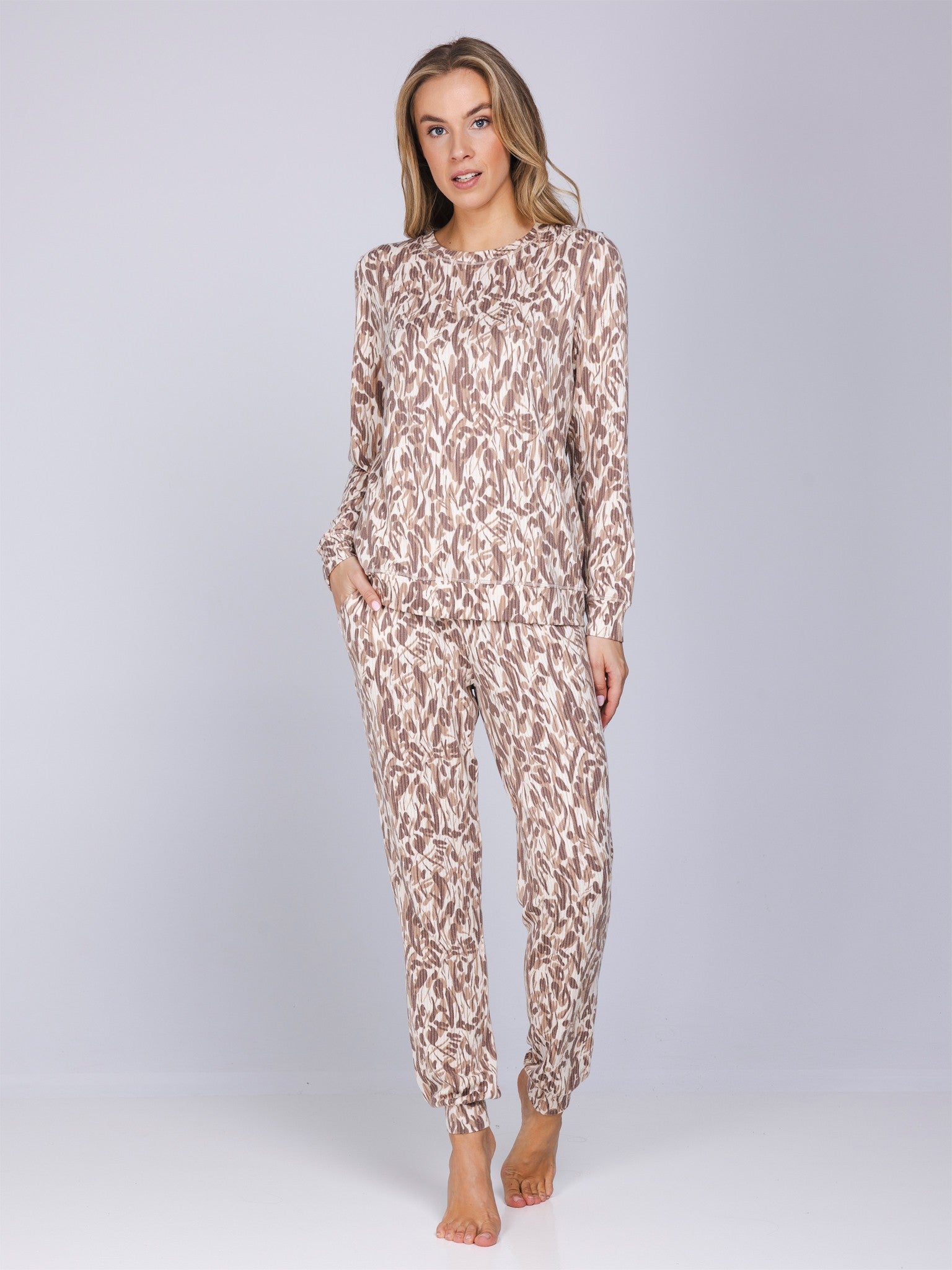 pastunette-mirage-damen-pyjama-fleece-beige-leo image 3