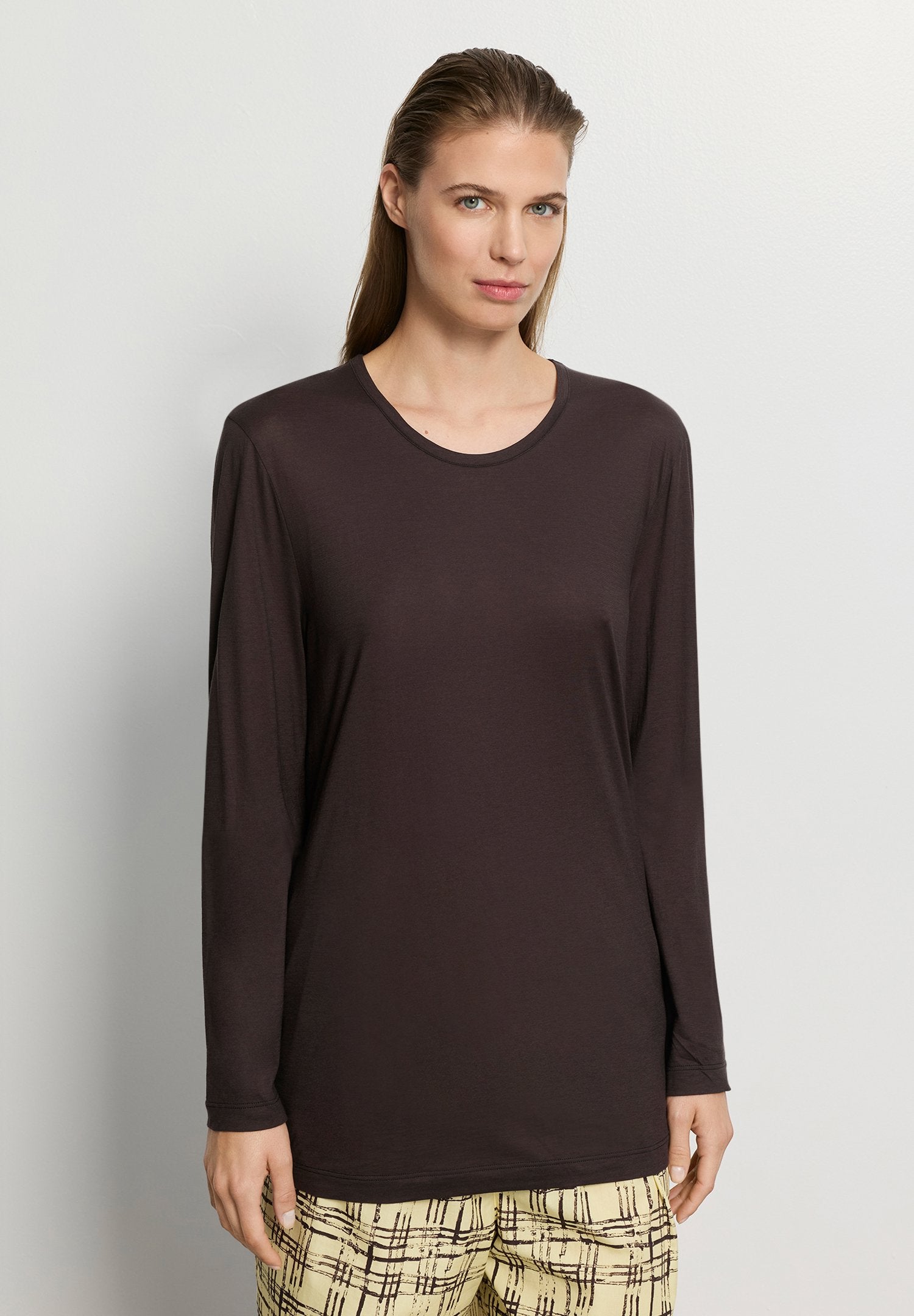 hanro-arthur-arbesser-longsleeve-dark-pine-baumwolle-herren image 3