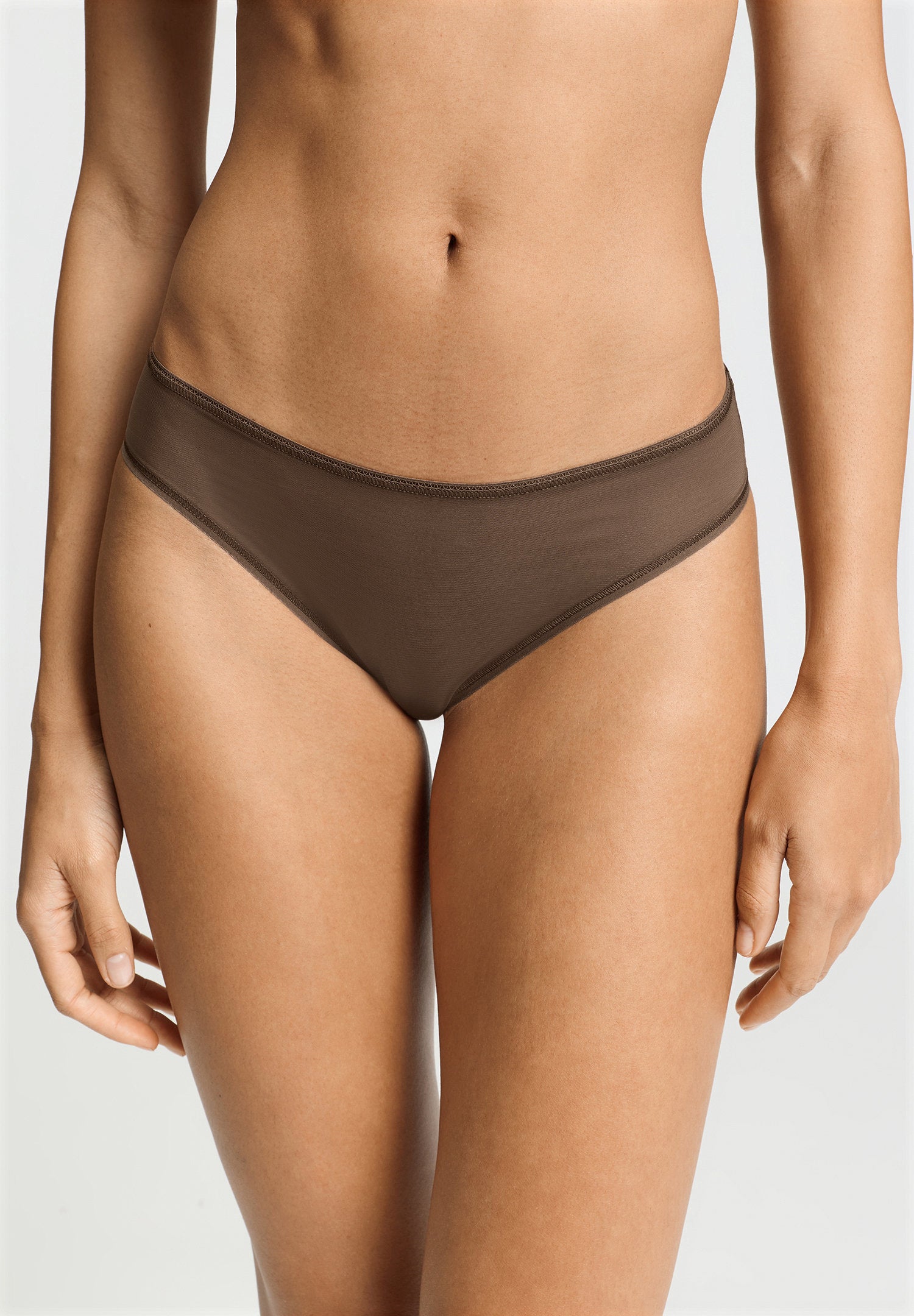 hanro-smooth-illusion-mini-slip-natural-teak-t-ll image 2