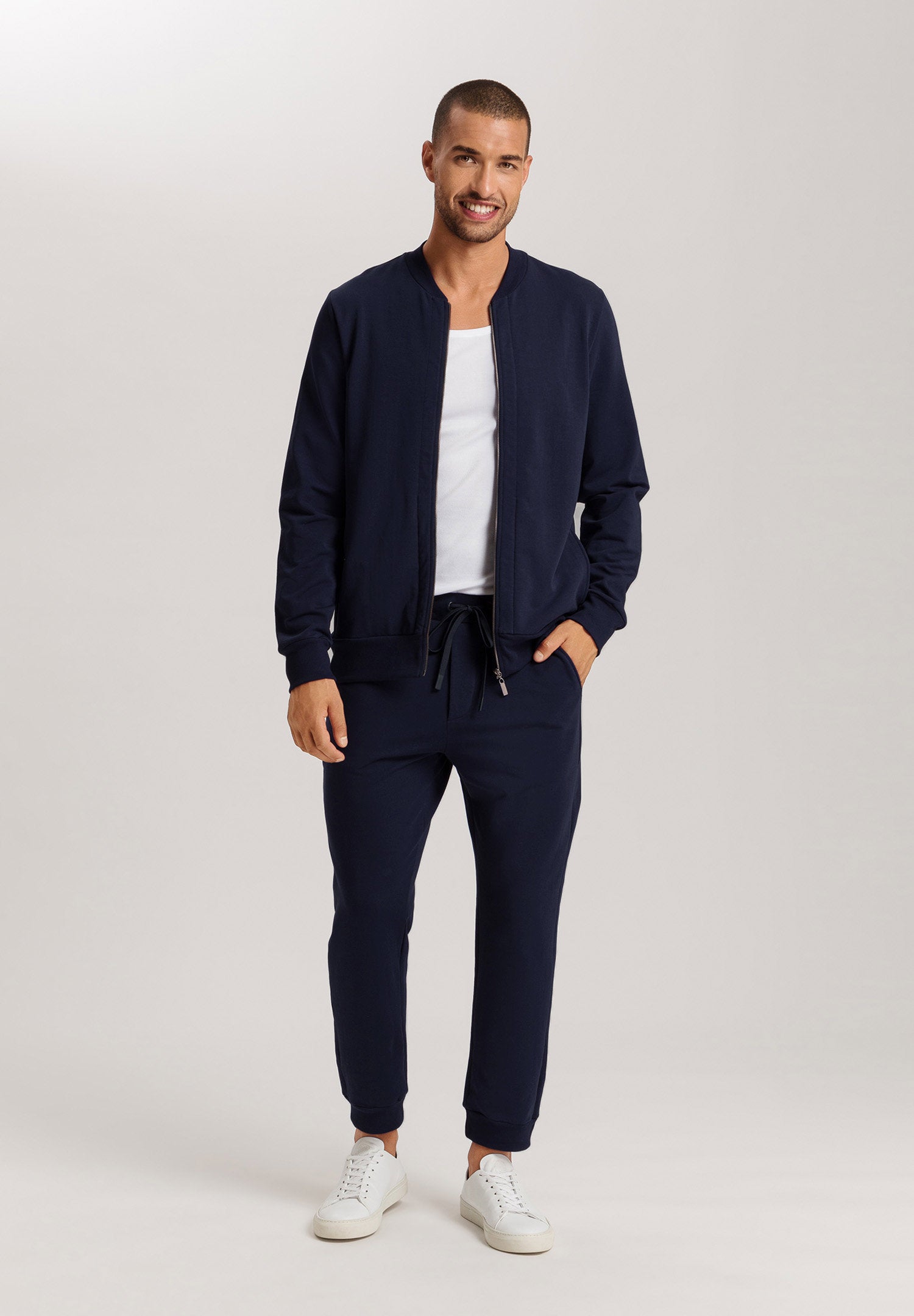 hanro-natural-living-cardigan-deep-navy-bio-baumwolle image 5