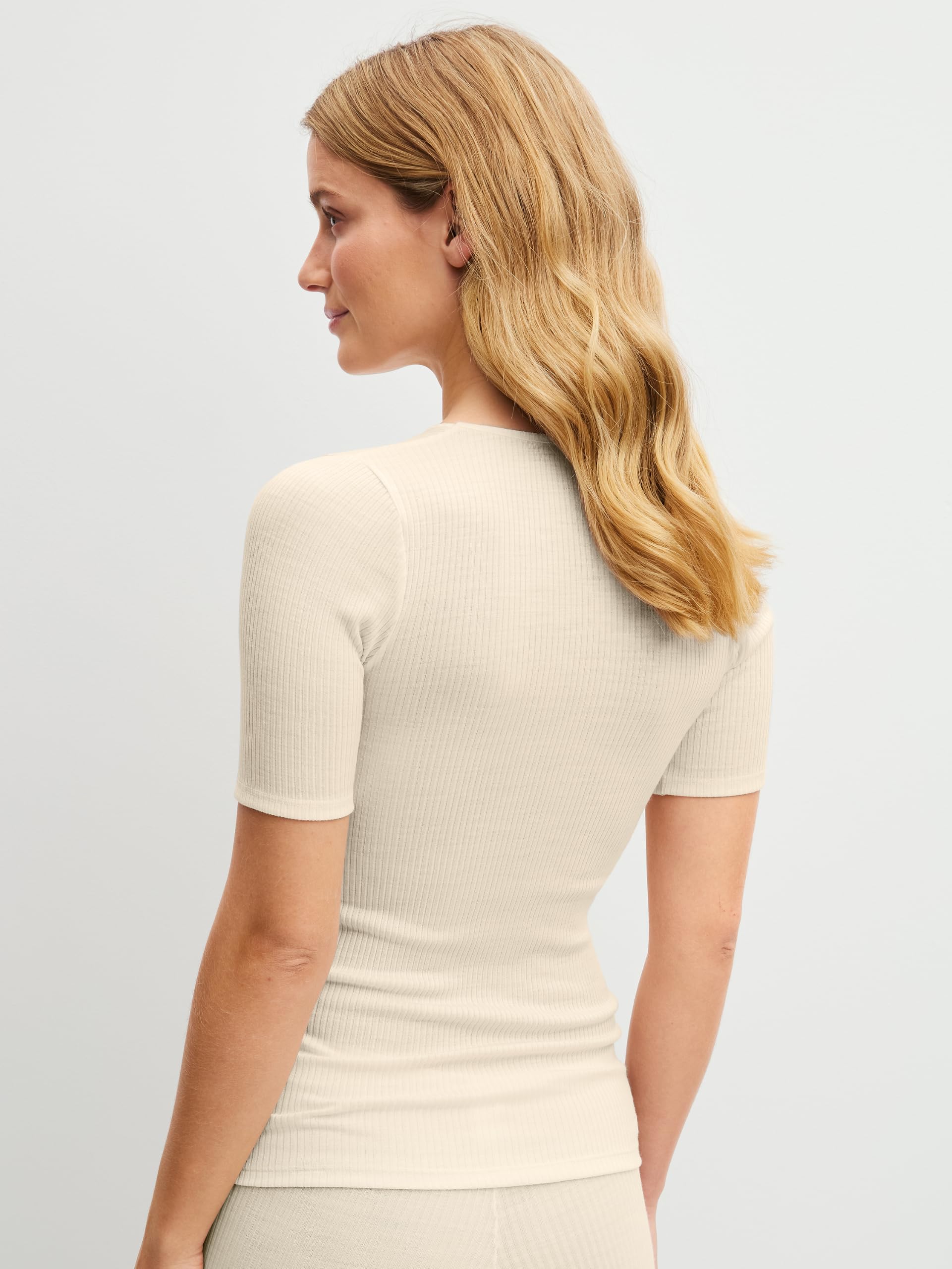 calida-wool-silk-t-shirt-damen-48-50-kurzarm image 5