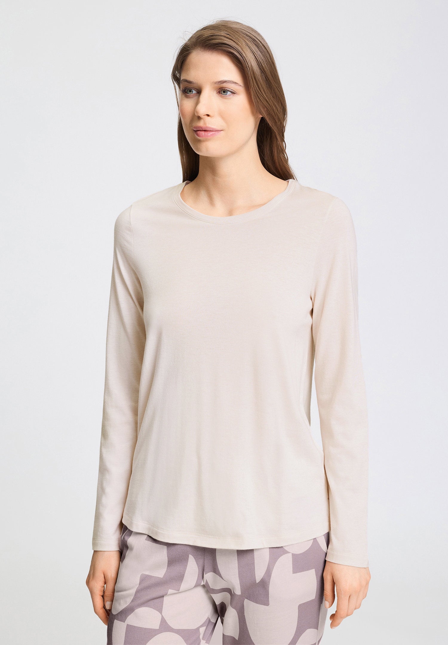 hanro-sleep-lounge-langarmshirt-modal-moonlight image 2