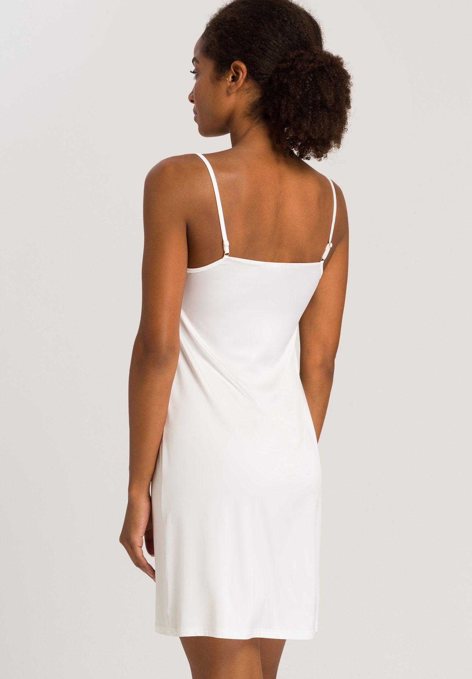 hanro-satin-deluxe-bodydress-85cm-unterkleid-off-white-viskose image 4