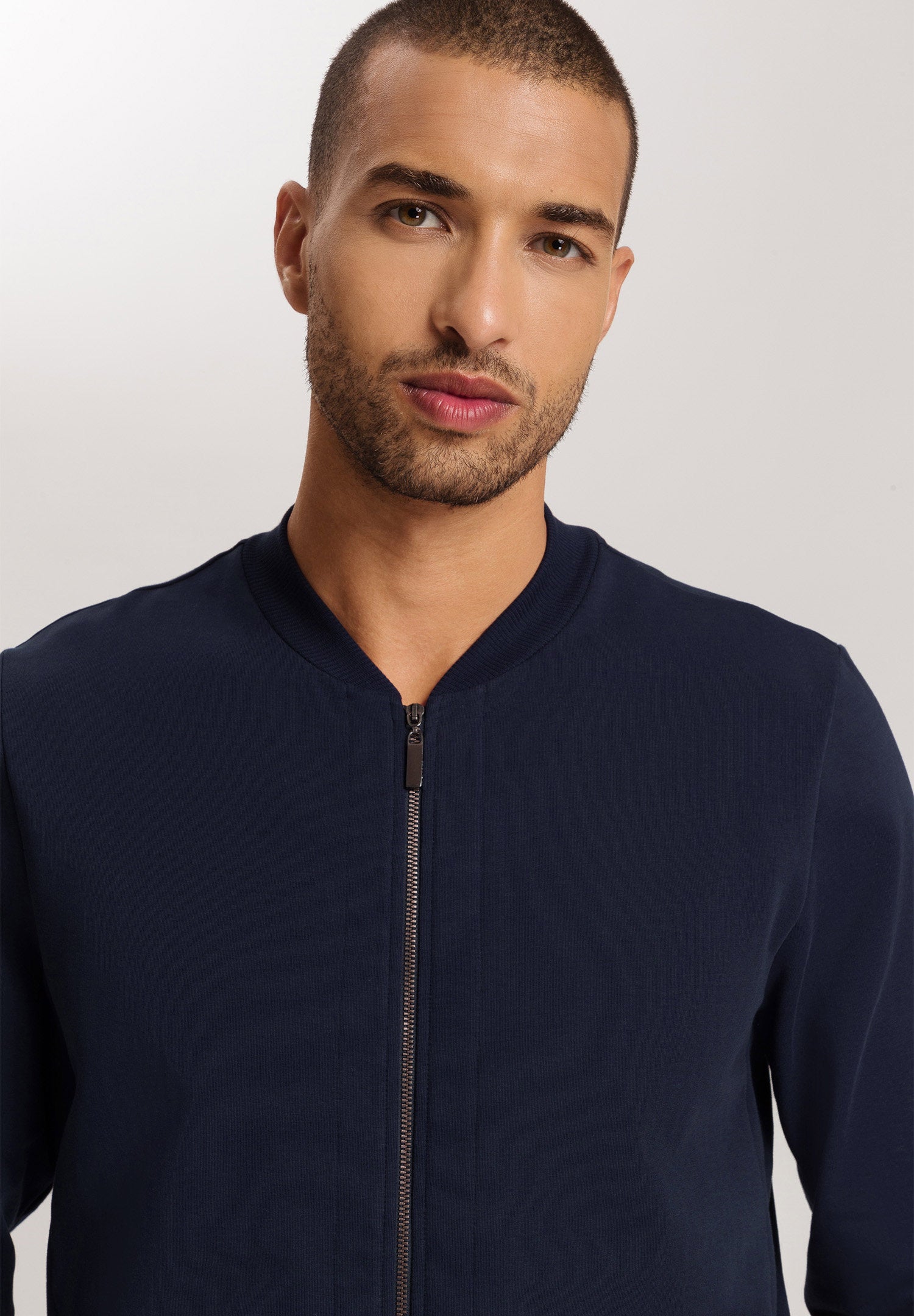 hanro-natural-living-cardigan-deep-navy-bio-baumwolle image 6