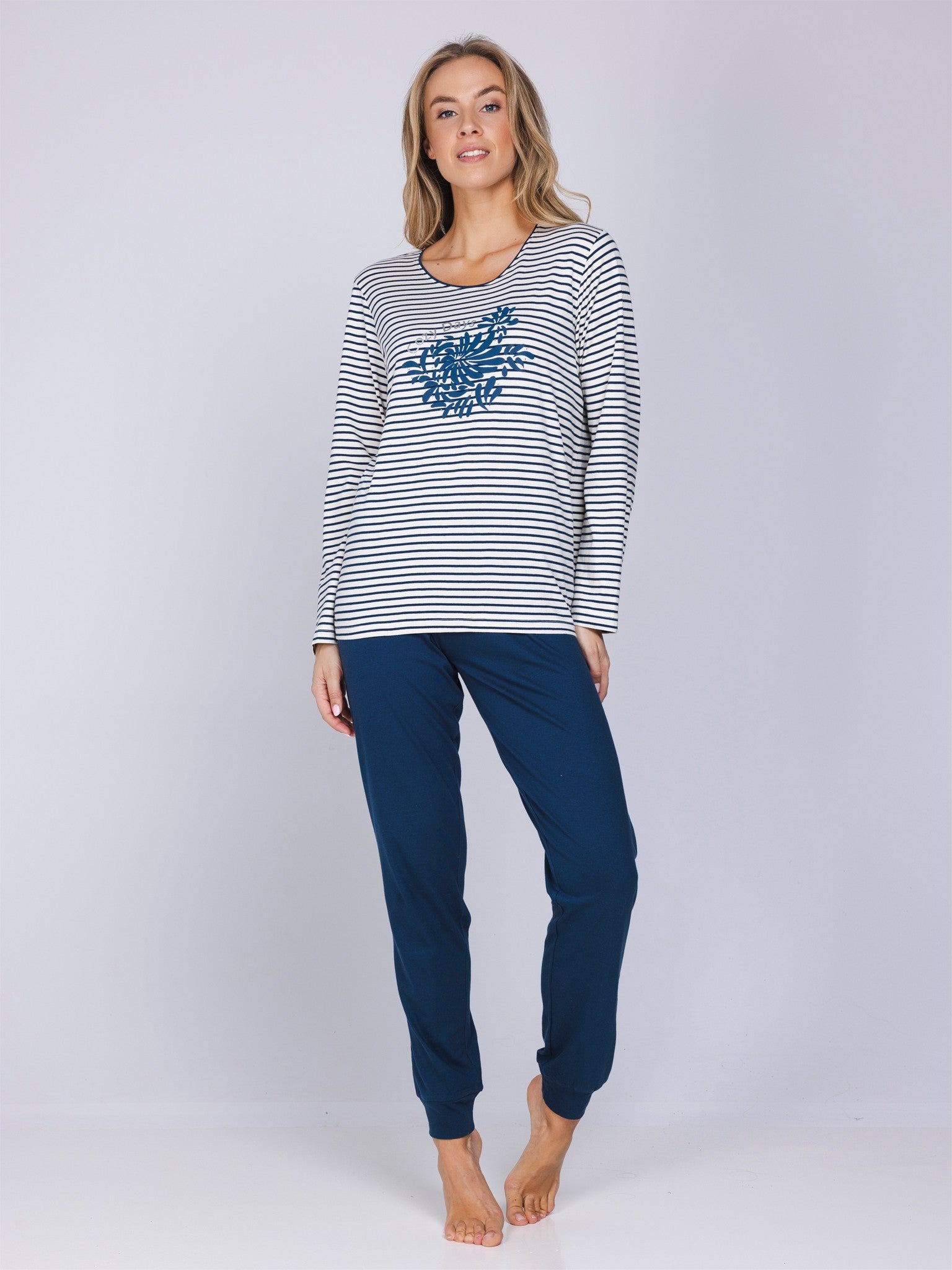 pastunette-nordic-bloom-pyjama-blau-bio-baumwolle-lang image 2