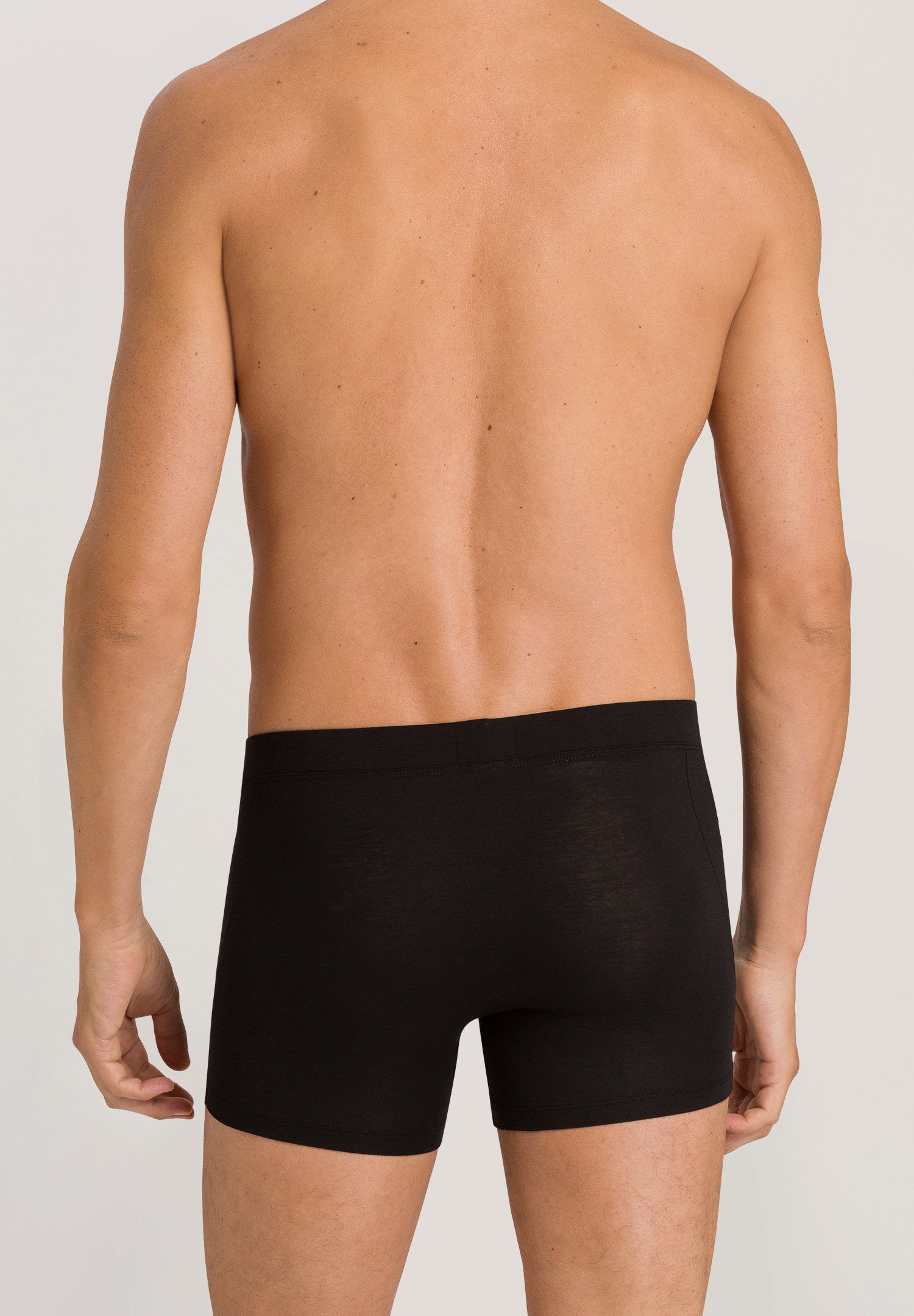 hanro-natural-function-boxer-short-lang-deep-black-tencel image 4