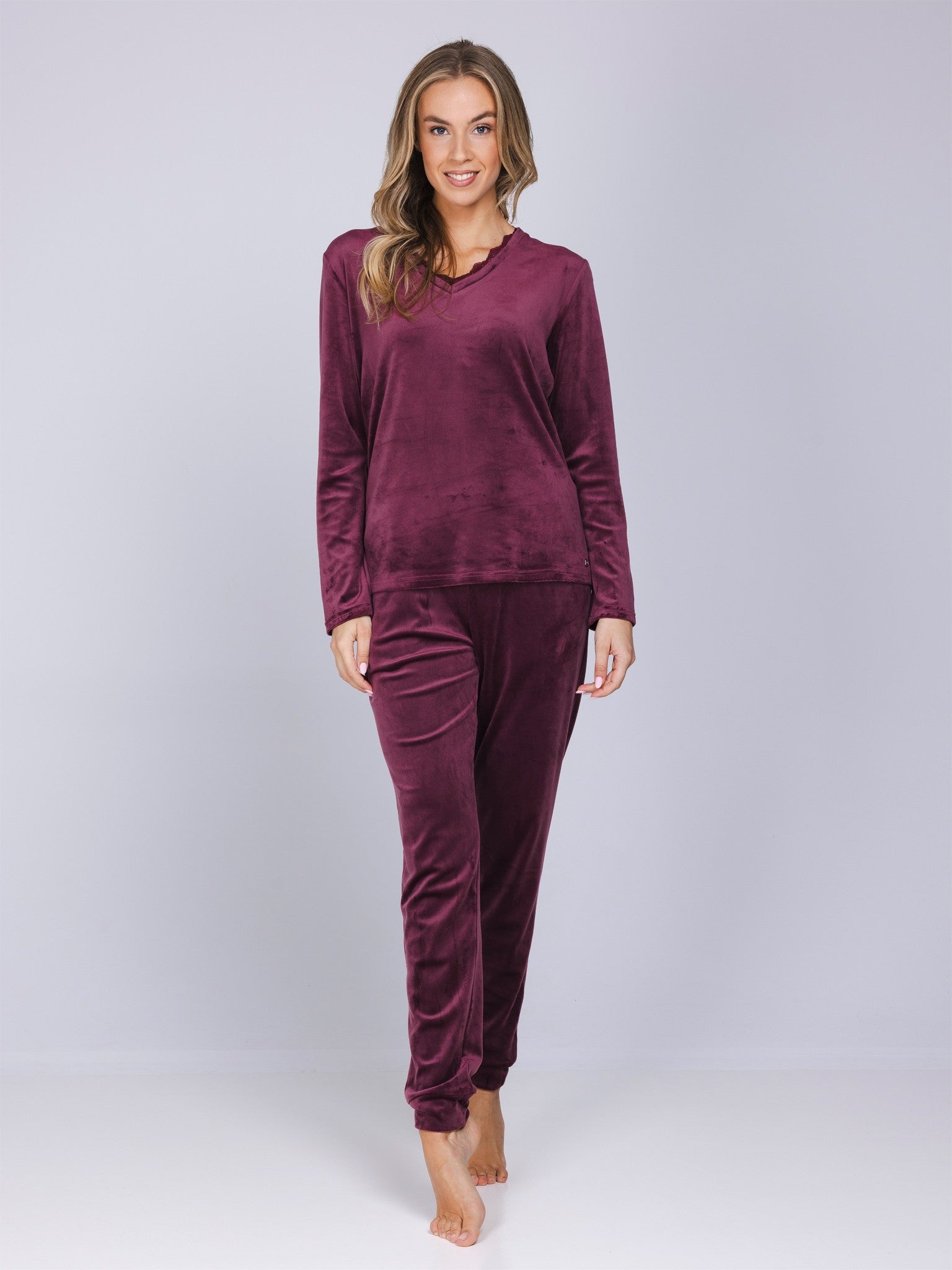 pastunette-premium-satin-wild-pyjama-bordeaux-velours-langarm image 2
