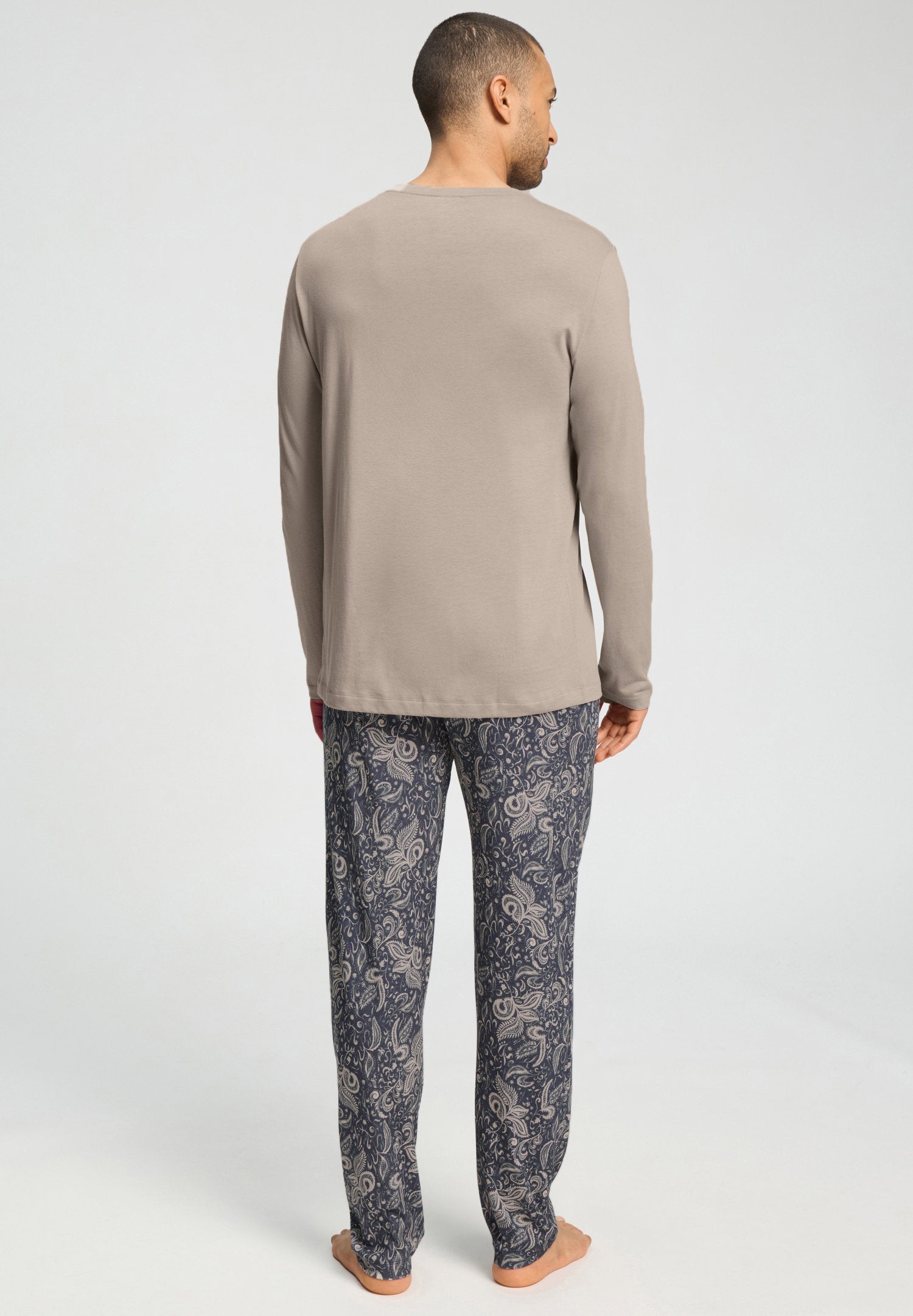 hanro-night-and-day-pyjama-langarm-midnight-dream-modal image 4