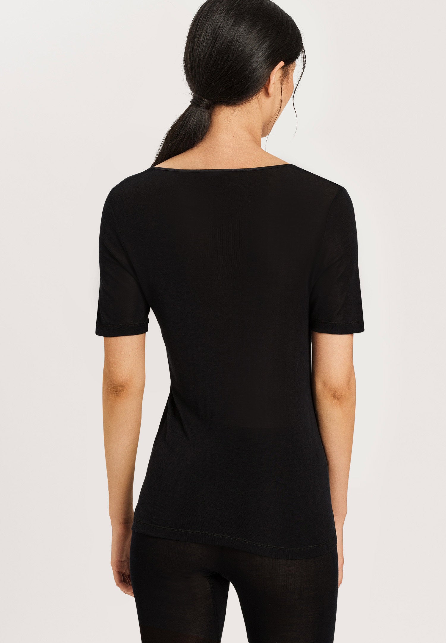 hanro-pure-silk-s-slv-shirt-seide-schwarz-damen image 4