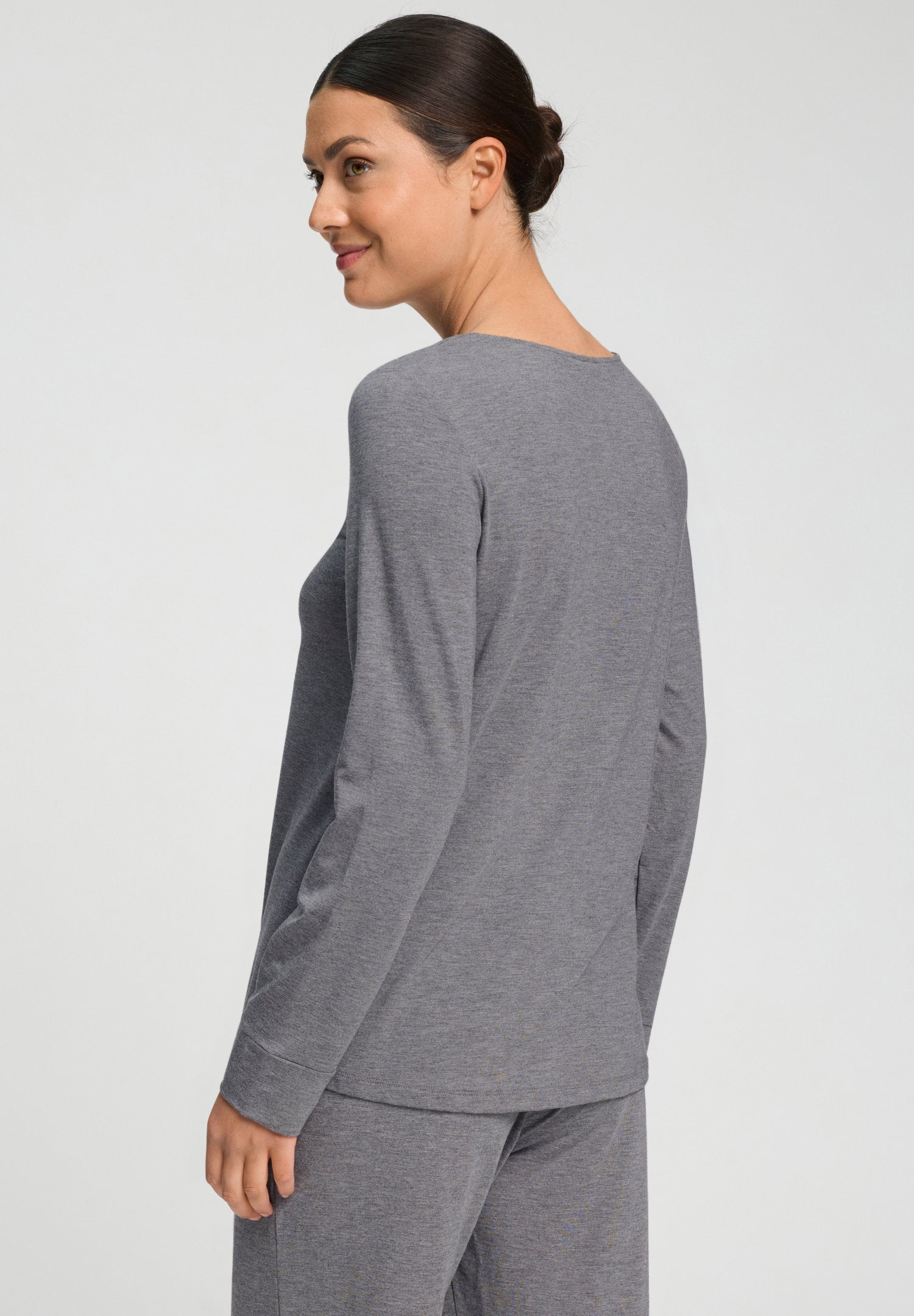 hanro-natural-elegance-langarm-shirt-stone-melange image 4