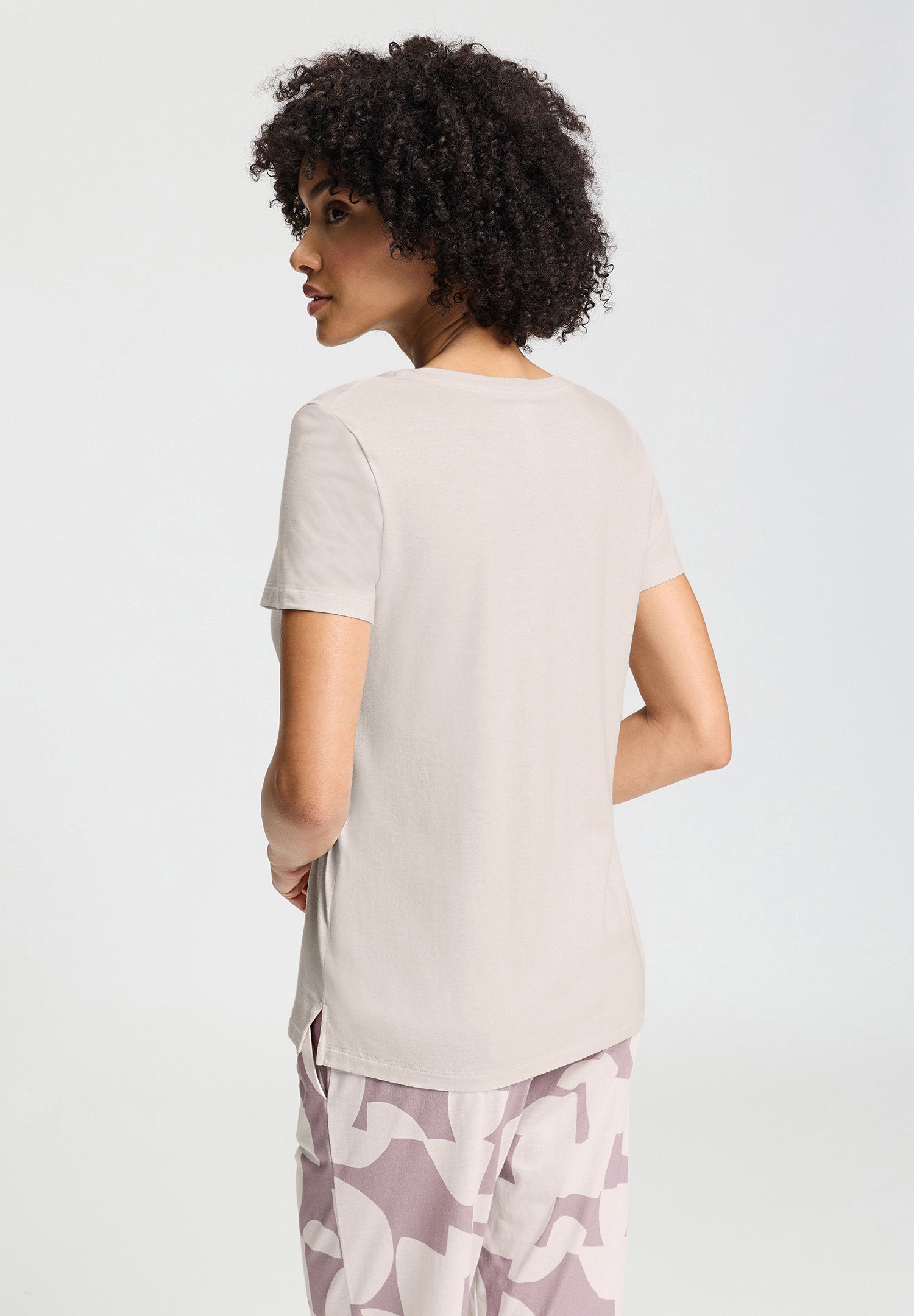 hanro-sleep-lounge-shirt-074842-moonlight-kurzarm-damen-modal image 5