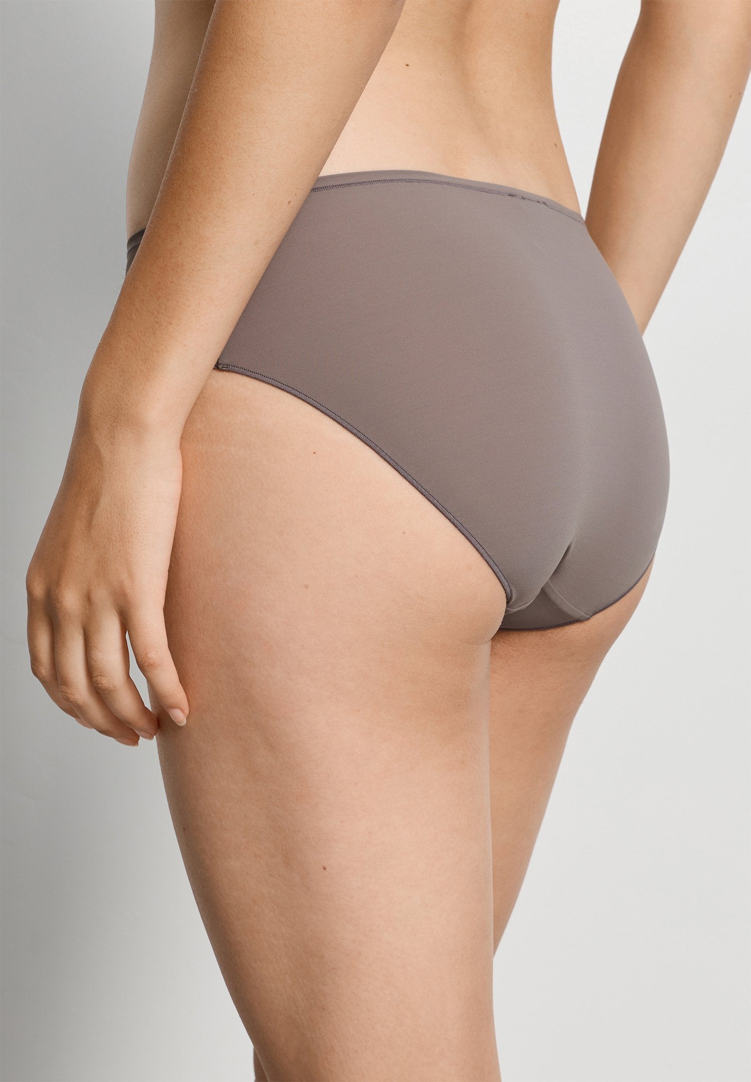 hanro-allure-midi-brief-slip-taupe-microfaser-damen image 4