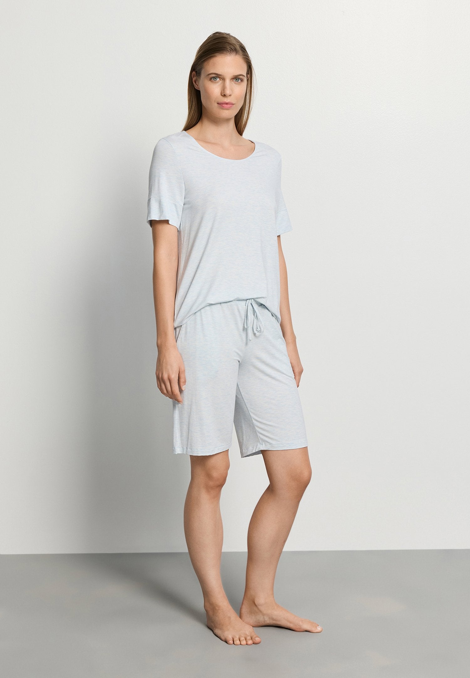 hanro-natural-elegance-shirt-pyjamaoberteil-watery-blue-viskose image 5