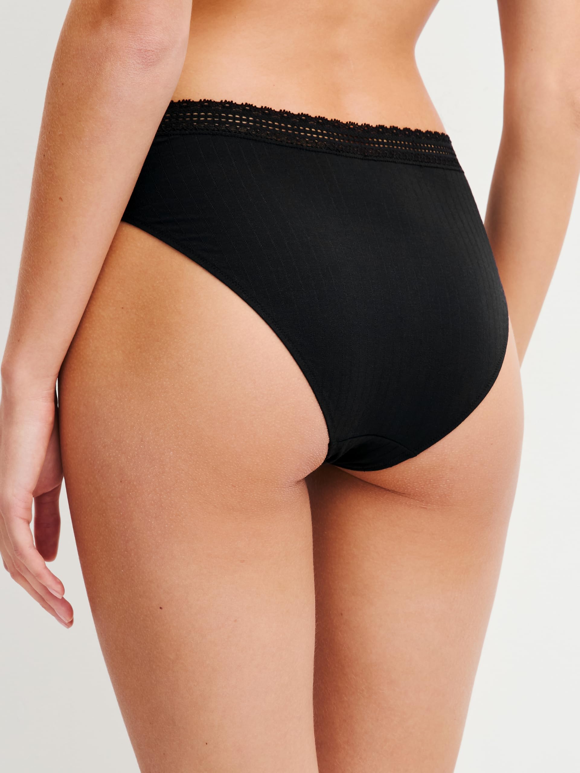 calida-etude-toujours-ajours-slip-damen-schwarz-40-42 image 5