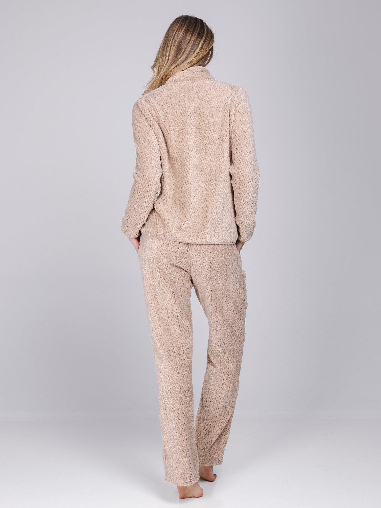 pastunette-mirage-hausanzug-beige-fleece-mit-rei-verschluss image 5