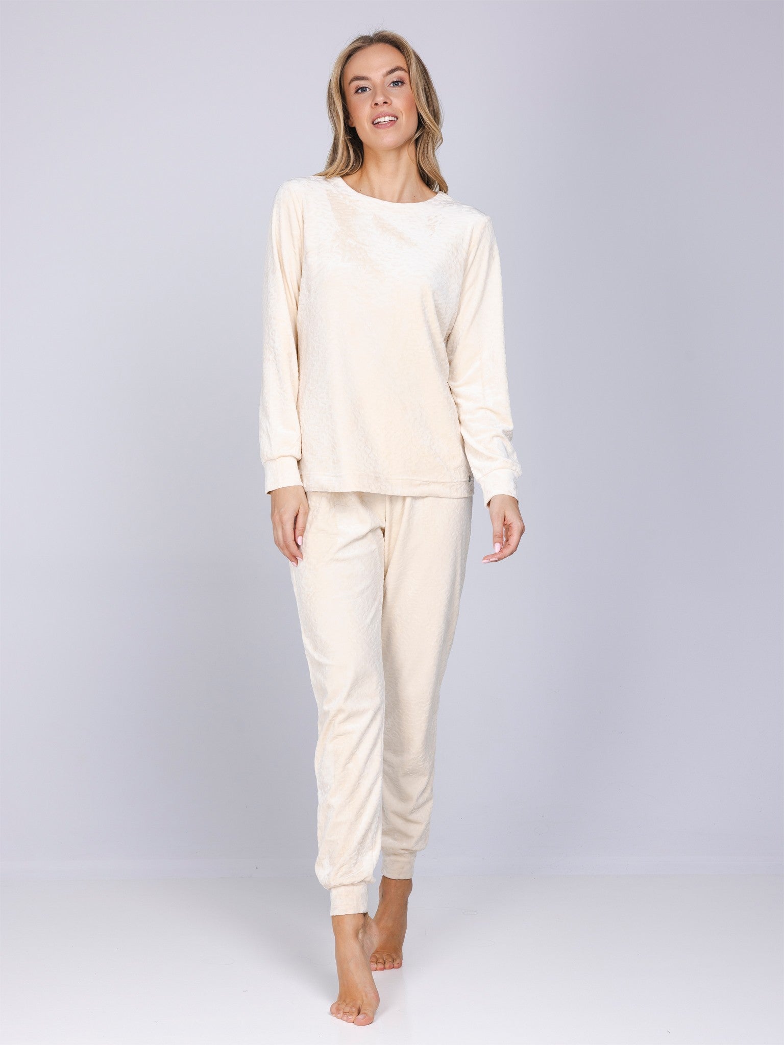 pastunette-softness-pyjama-creme-velours-fleece image 2