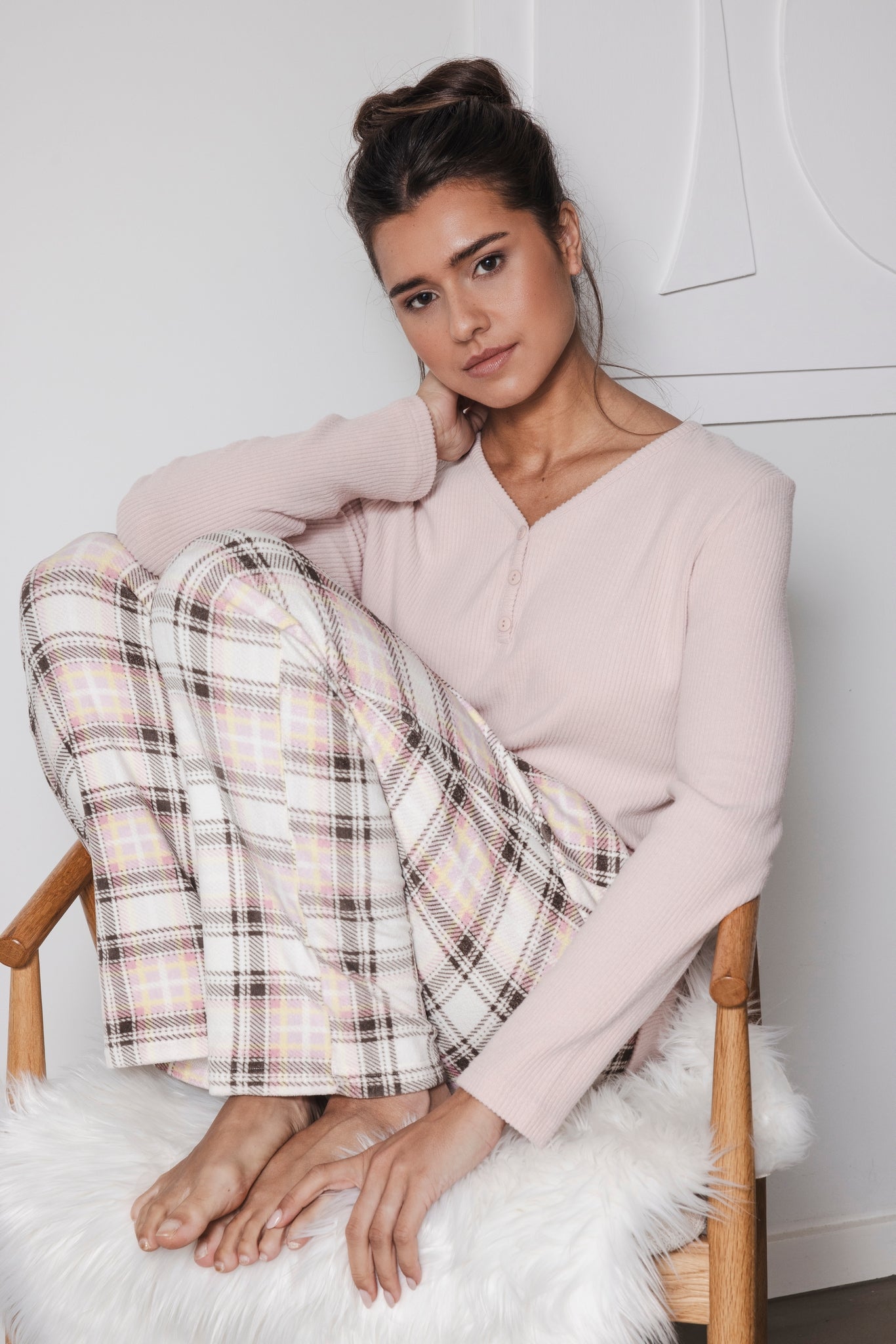 pastunette-pink-checks-pyjama-rosa-kariert-mit-v-ausschnitt image 6